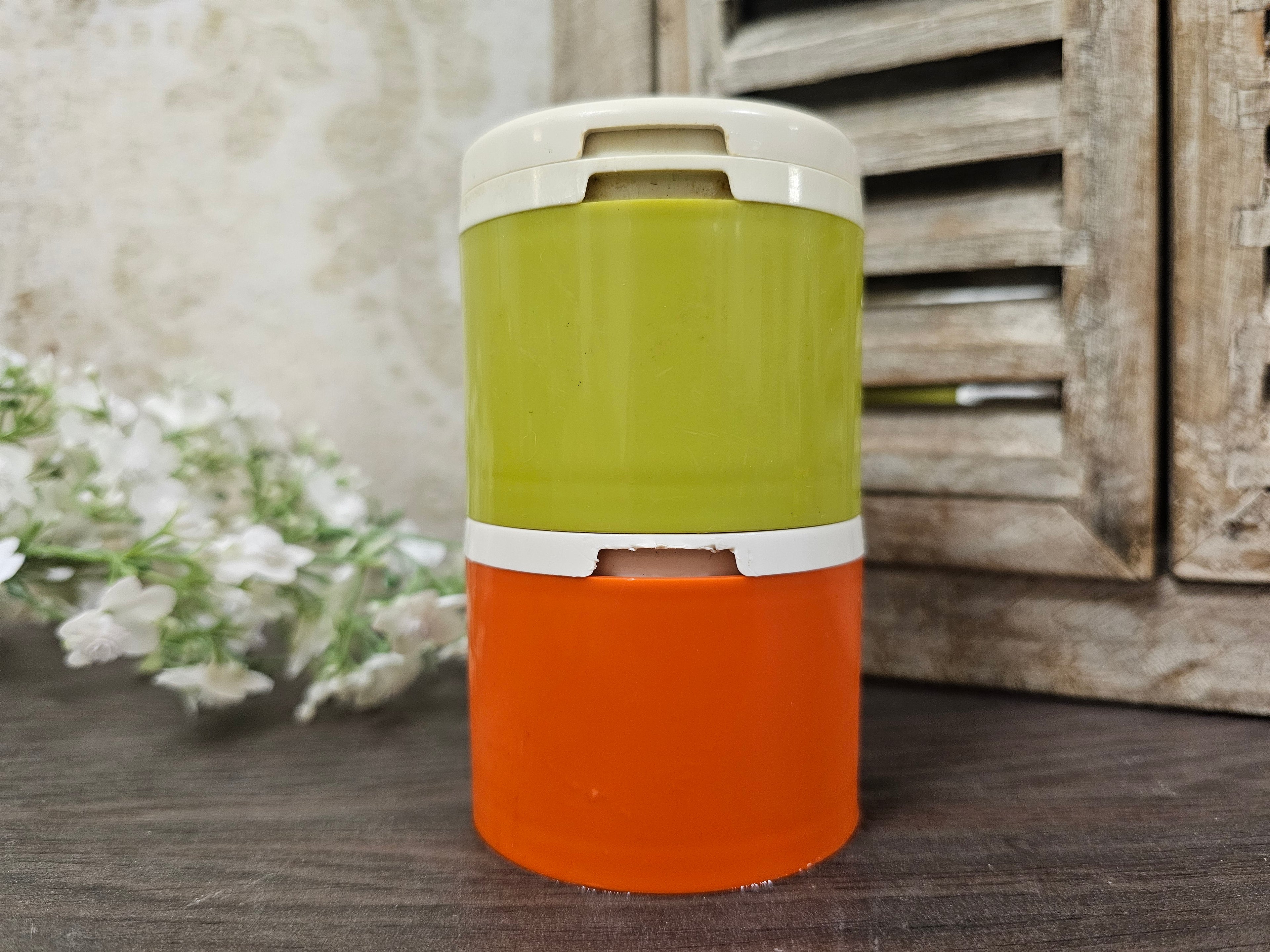 Vintage Tupperware kruidenpotjes oranje groen