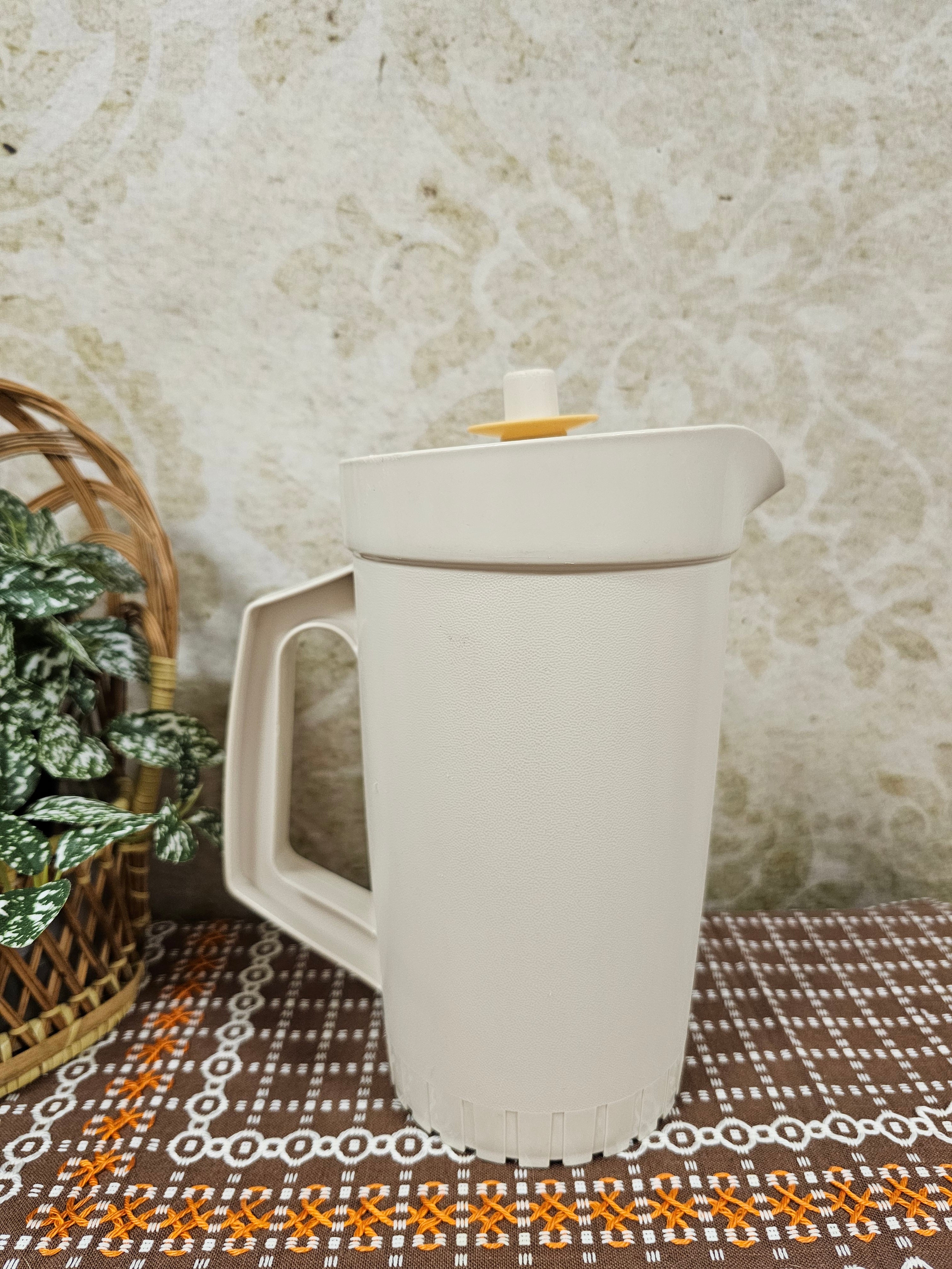 Vintage Tupperware sapkan creme