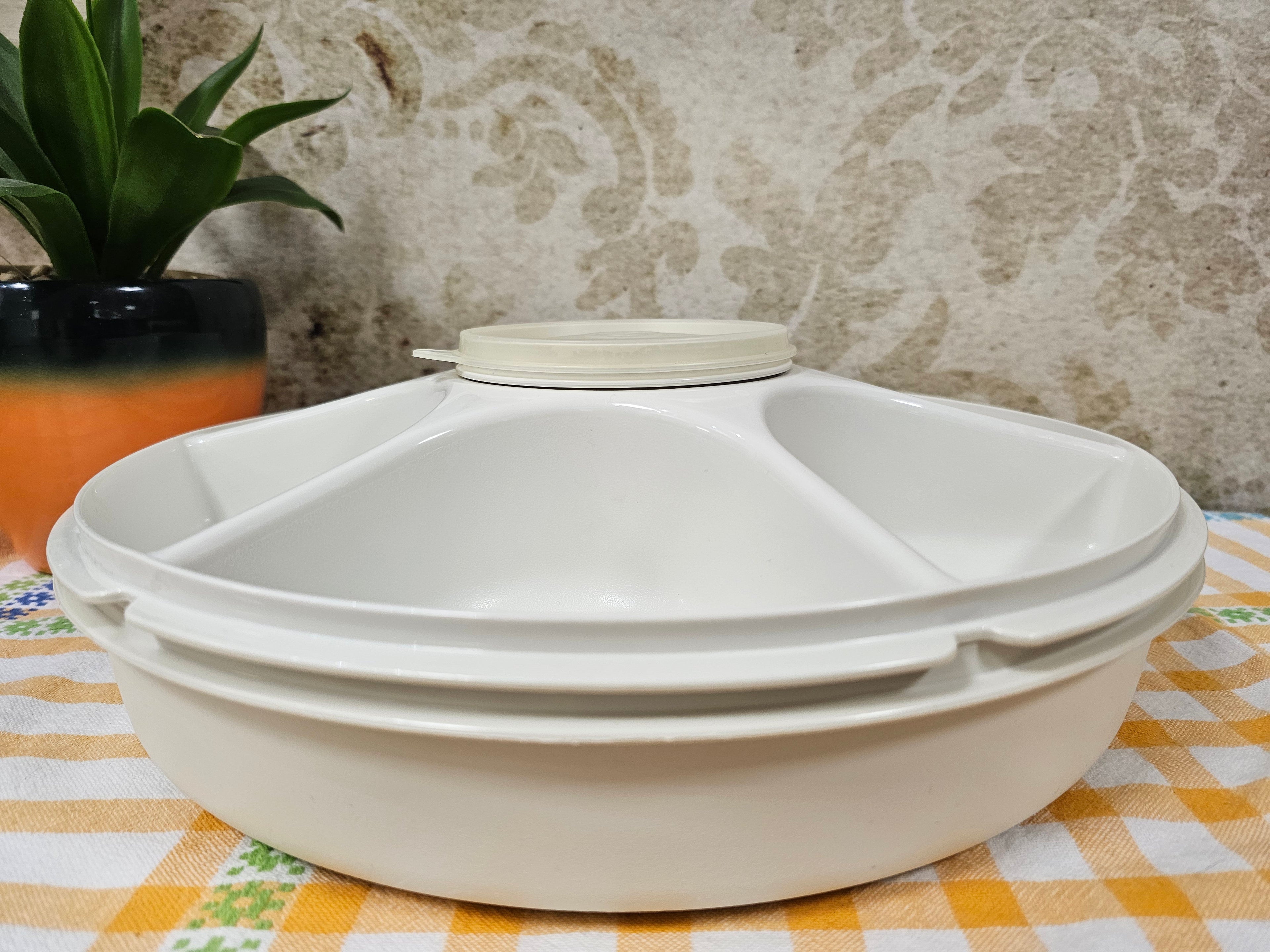 Tupperware vintage snackschaal 6 vakken
