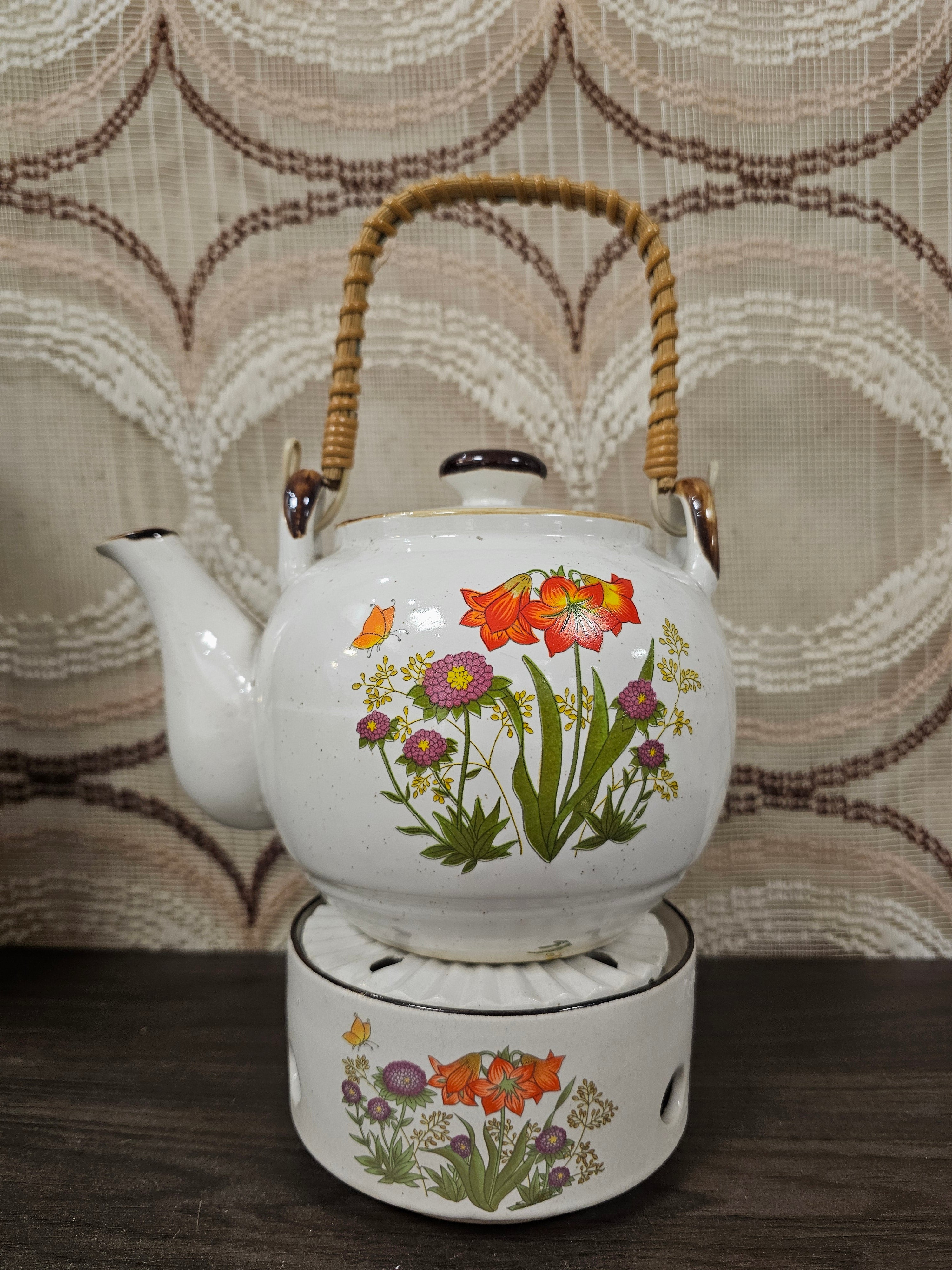 Vintage Wildflower theepot met rechaud en rode bloemen