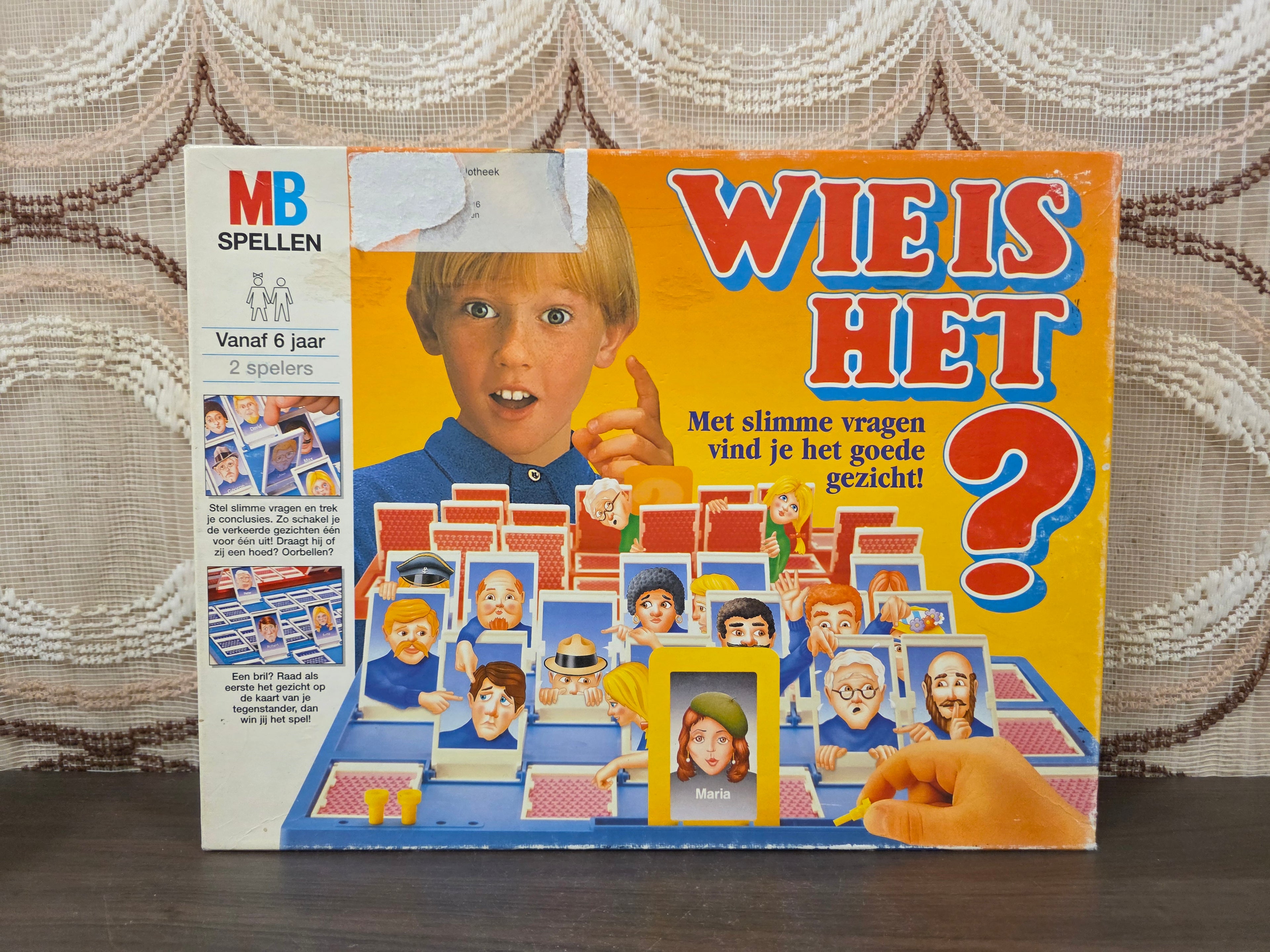 Wie is het? van MB Spellen uit 1994, vintage bordspel uit de jaren 90.