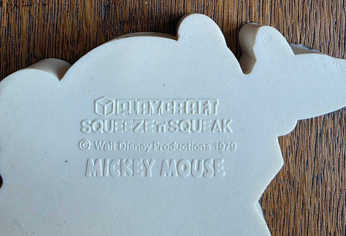 Merkteken Playcraft Squeeze ’n’ Squeak en © Walt Disney Productions 1979 op de achterkant