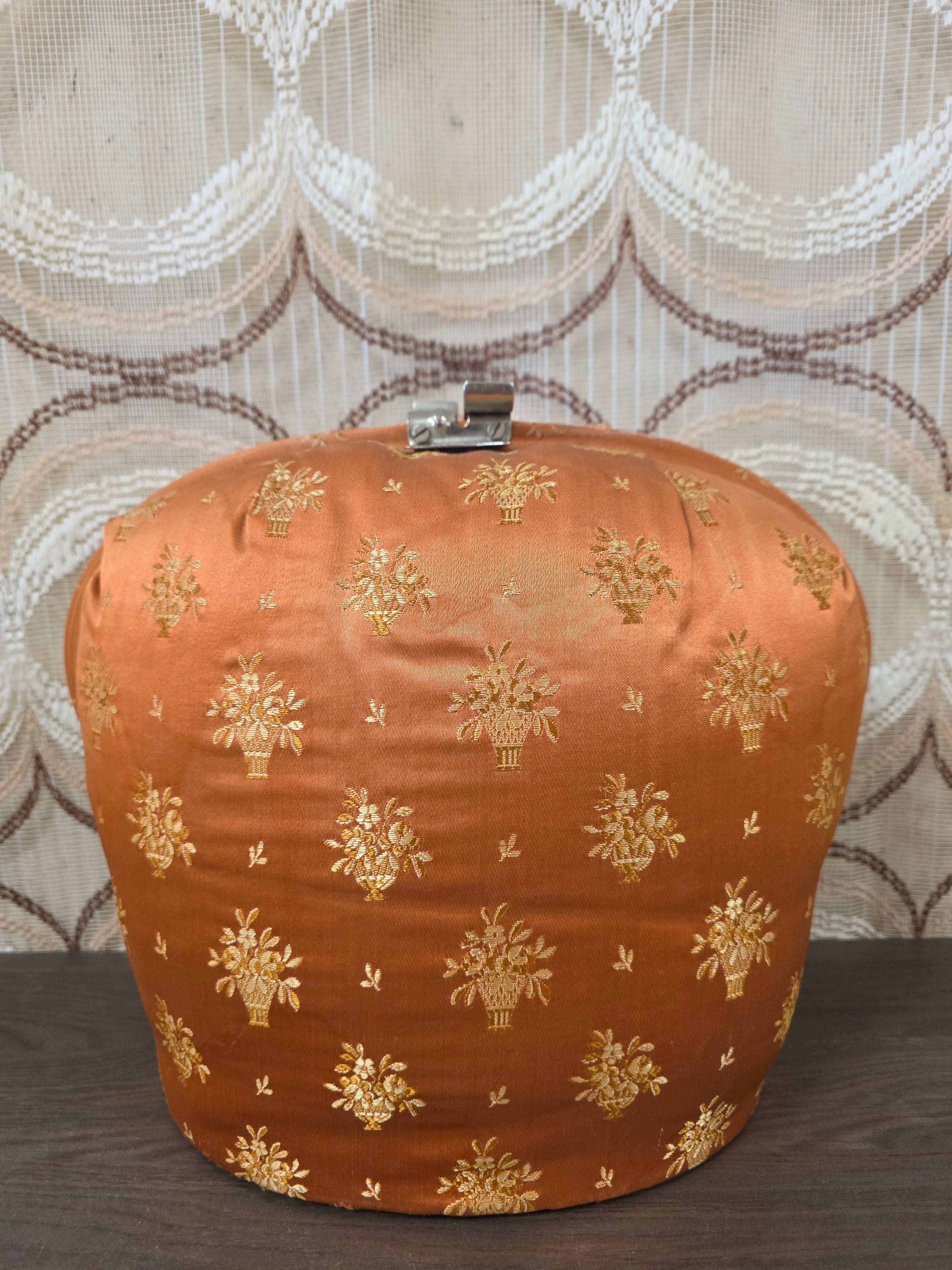Vintage theebeurs met knip oranje goud