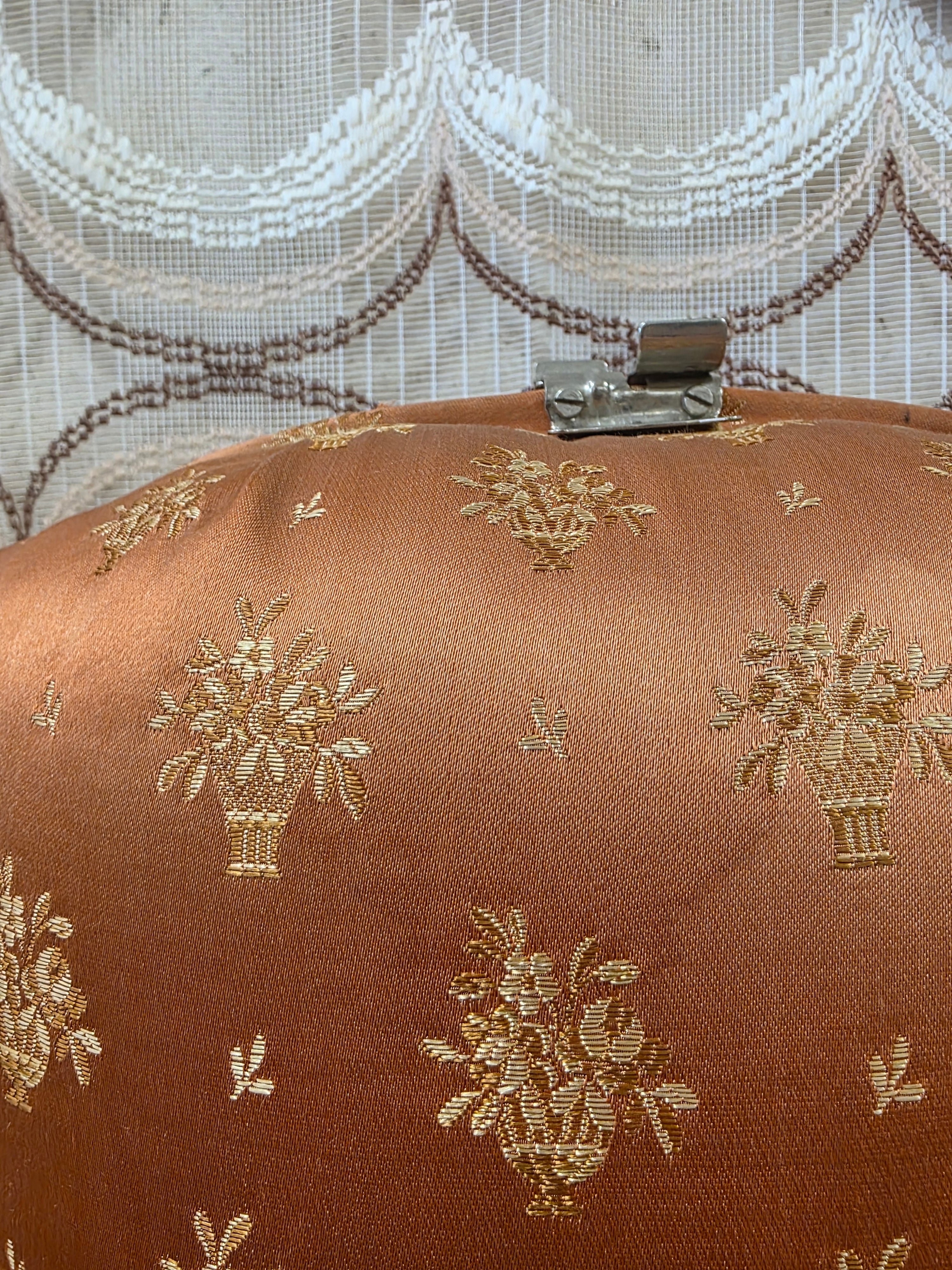 Vintage theebeurs met knip oranje goud