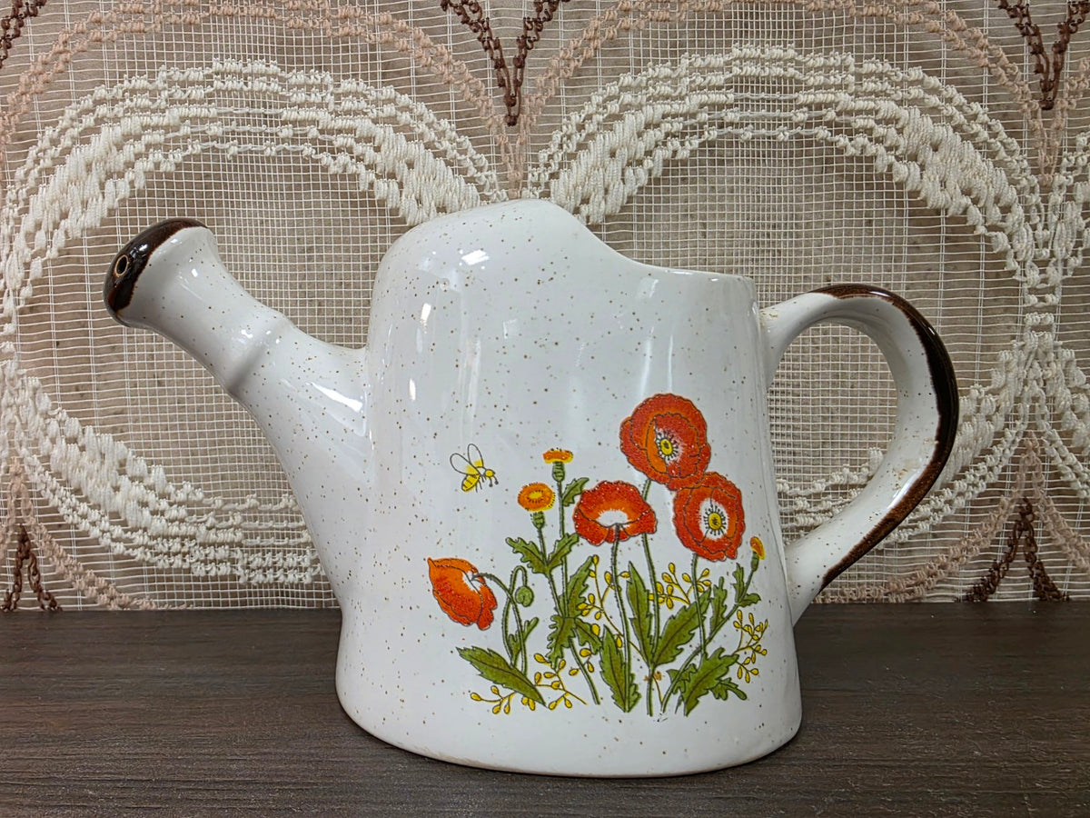 Wildflower gieter met klaprozen en bruine rand langs handvat, andere zijde