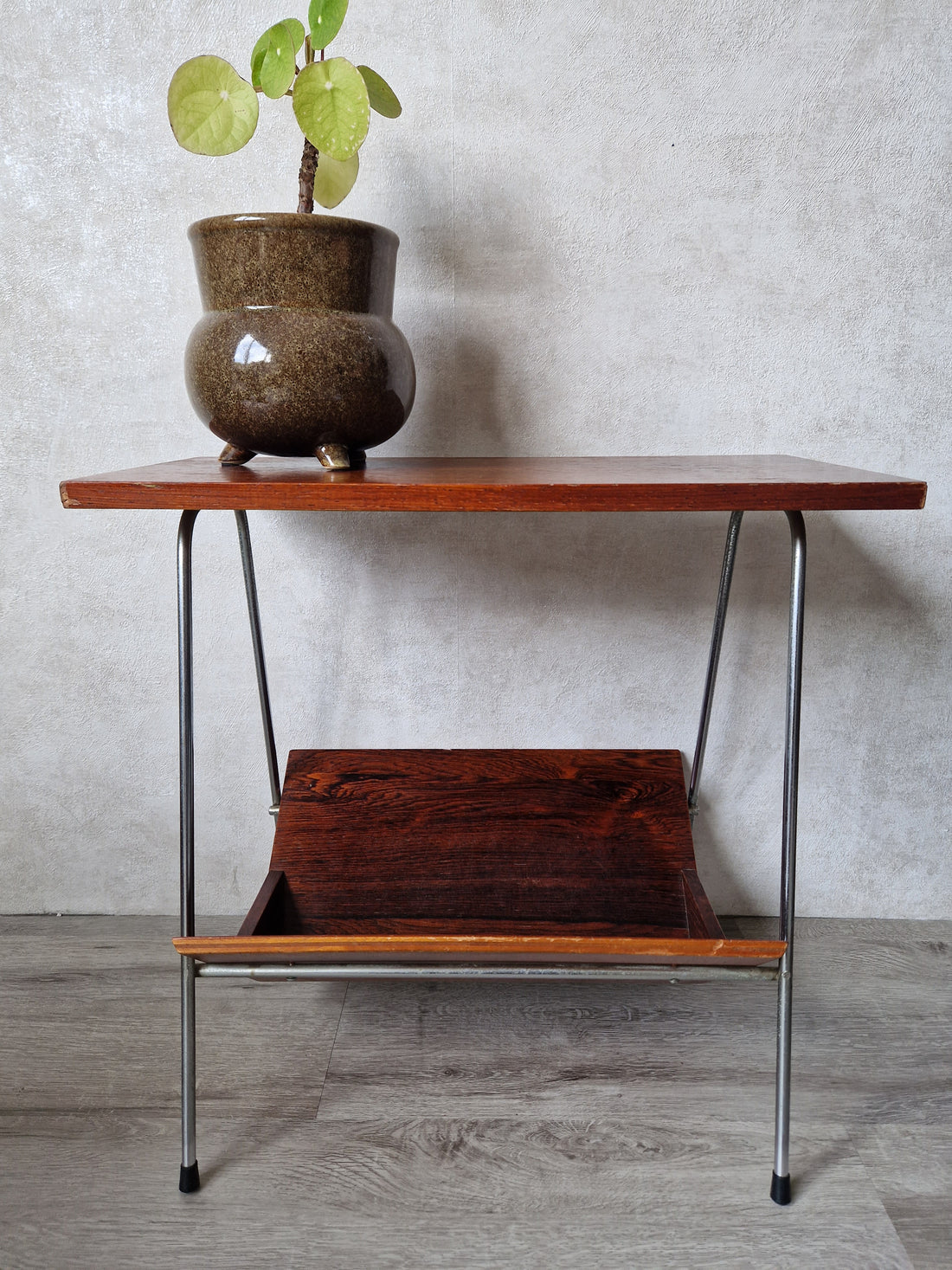 Jaren 60 Pastoe lectuurtafel bijzettafel