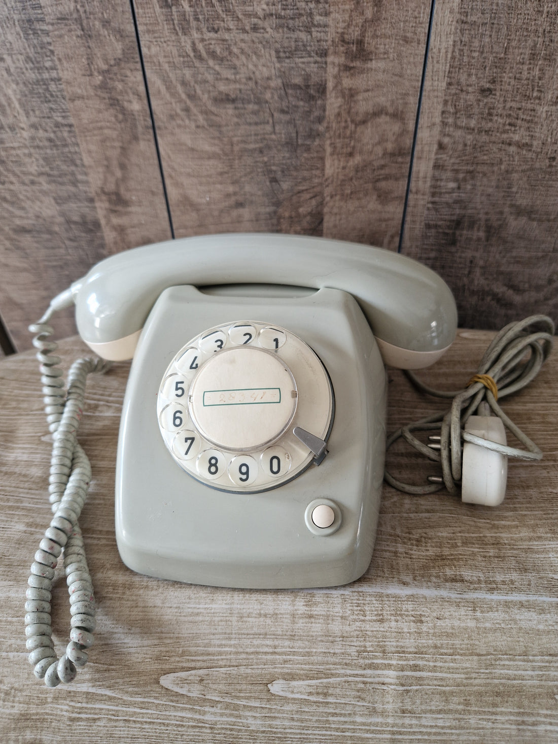 Vintage PTT T65 telefoon met draaischijf