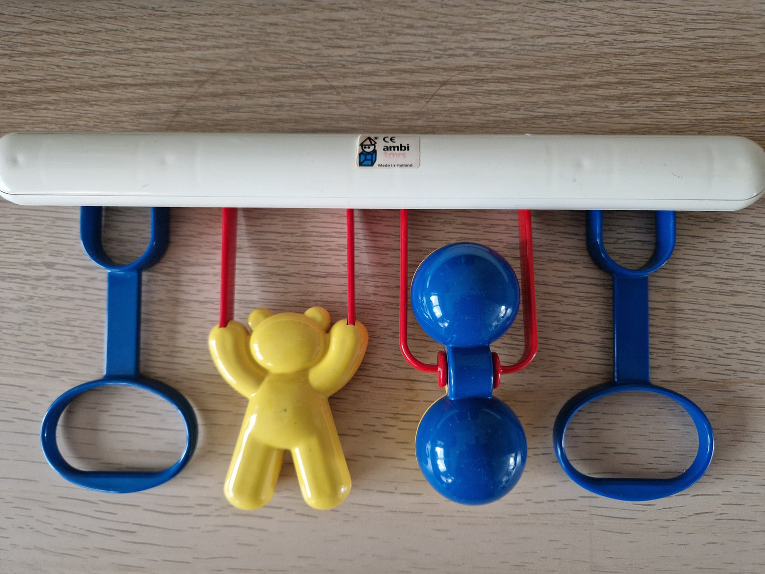 Ambi Toys jaren 70 boxhanger babyspeelgoed