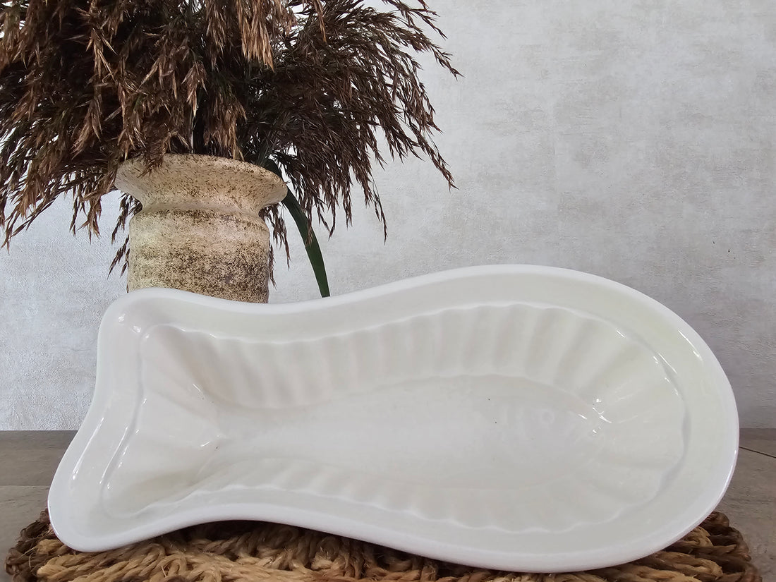 Witte keramiek puddingvorm "vis"