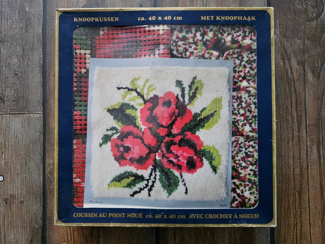 Knoopkussen 40 x 40 cm rozen