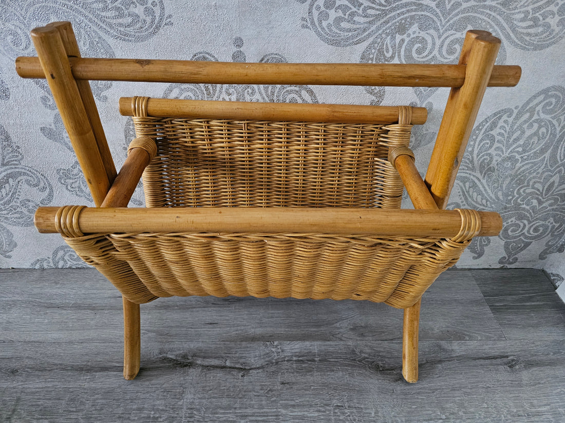 Vintage rotan lectuurmand