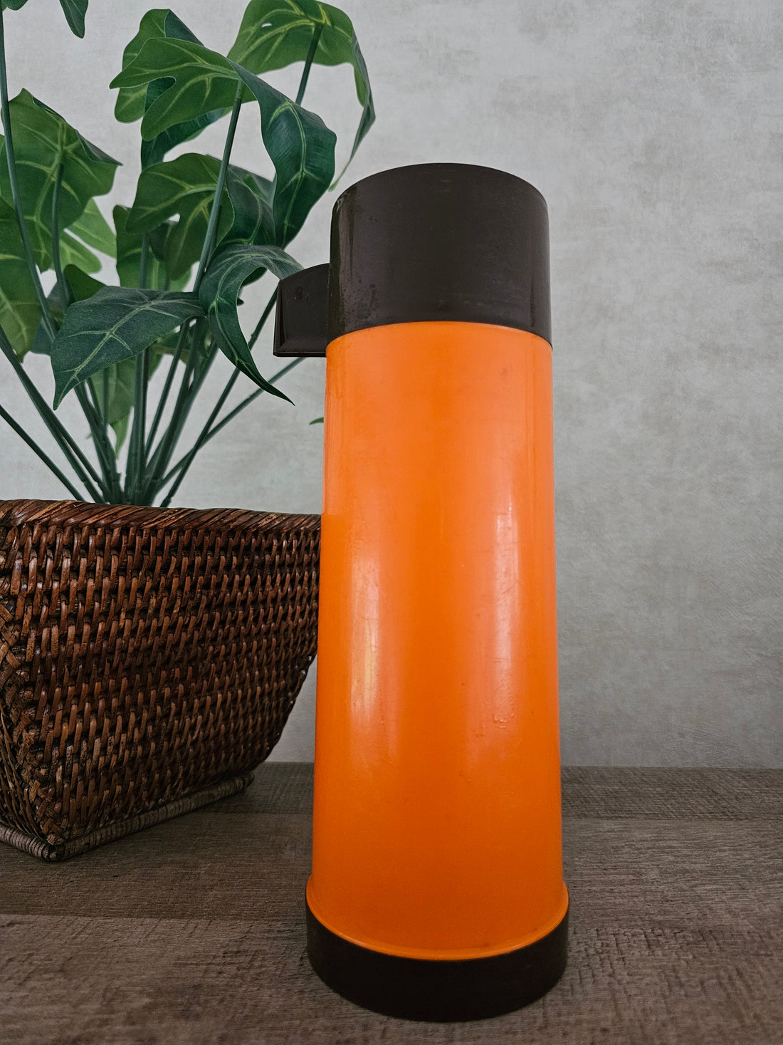 Vintage oranje thermosfles