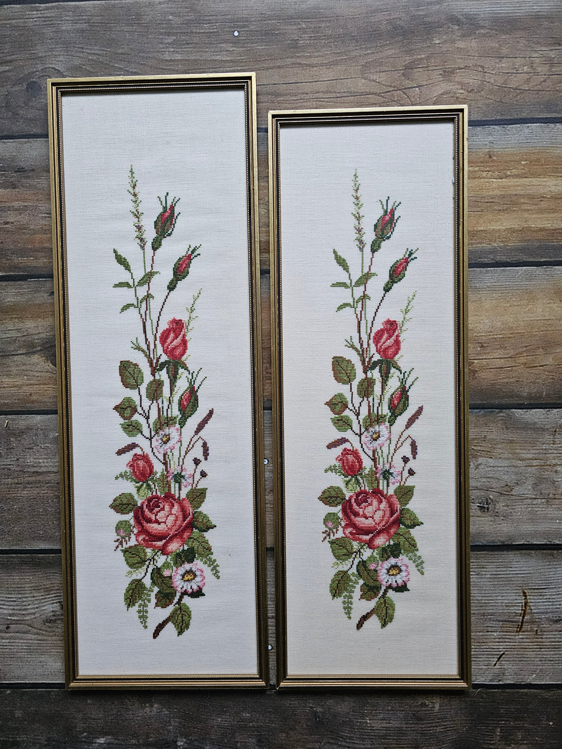 Geborduurd schilderij rozen