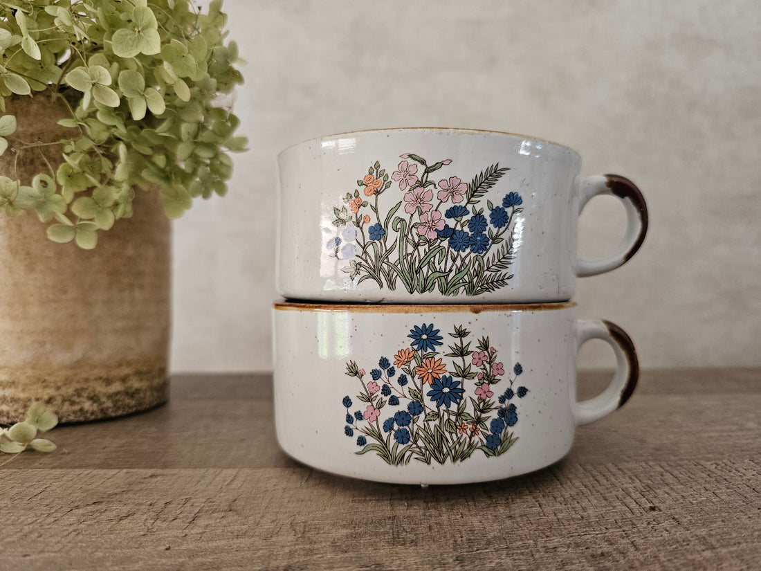 Wildflower servies jaren 70 soepkommen roze blauwe bloemen