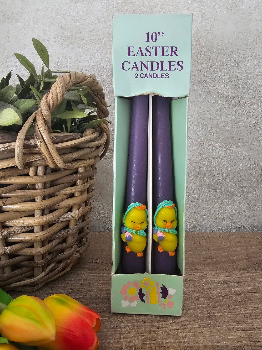 Paarse kaarsen met kuikens
