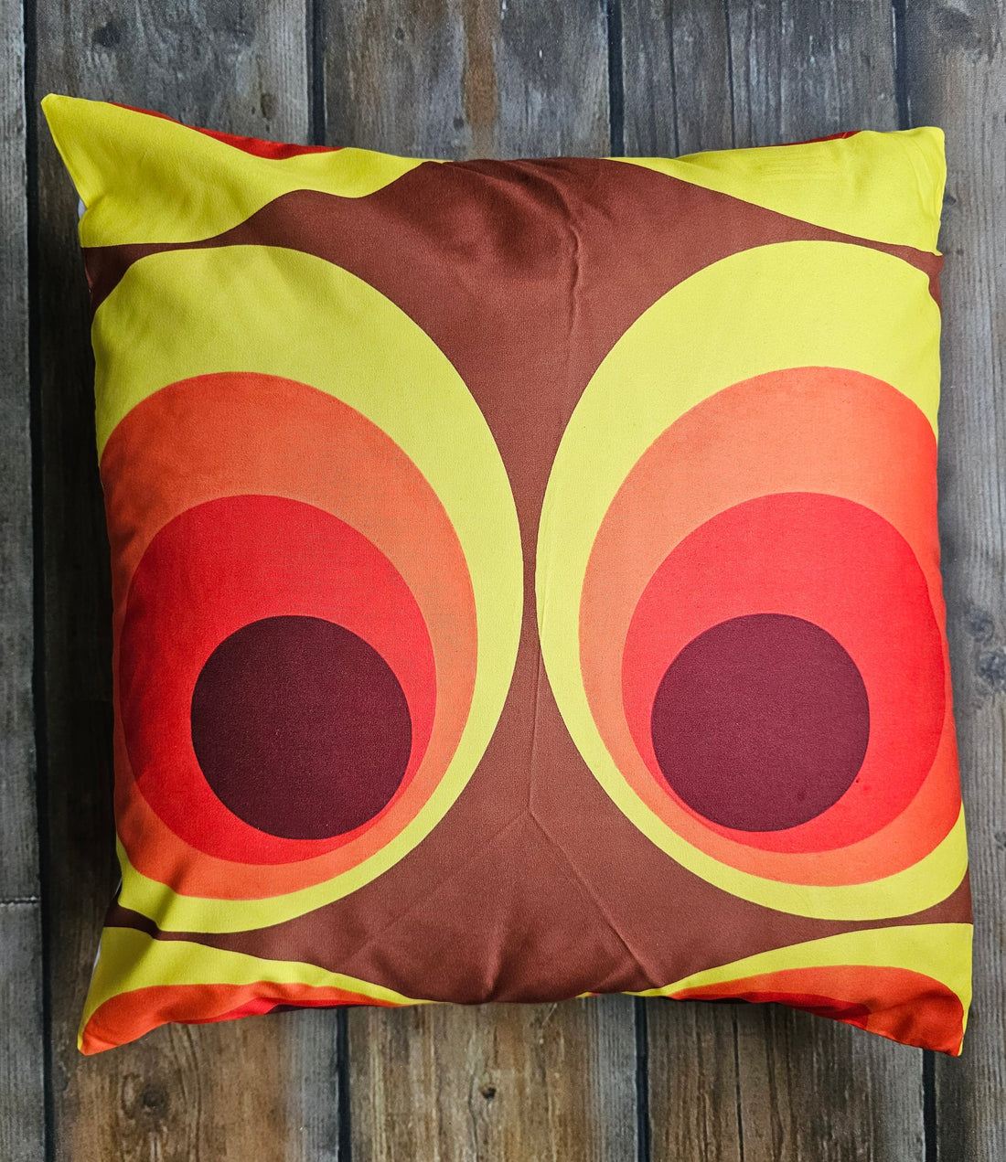 Retro kussenhoes pauwoog 45 x 45 cm