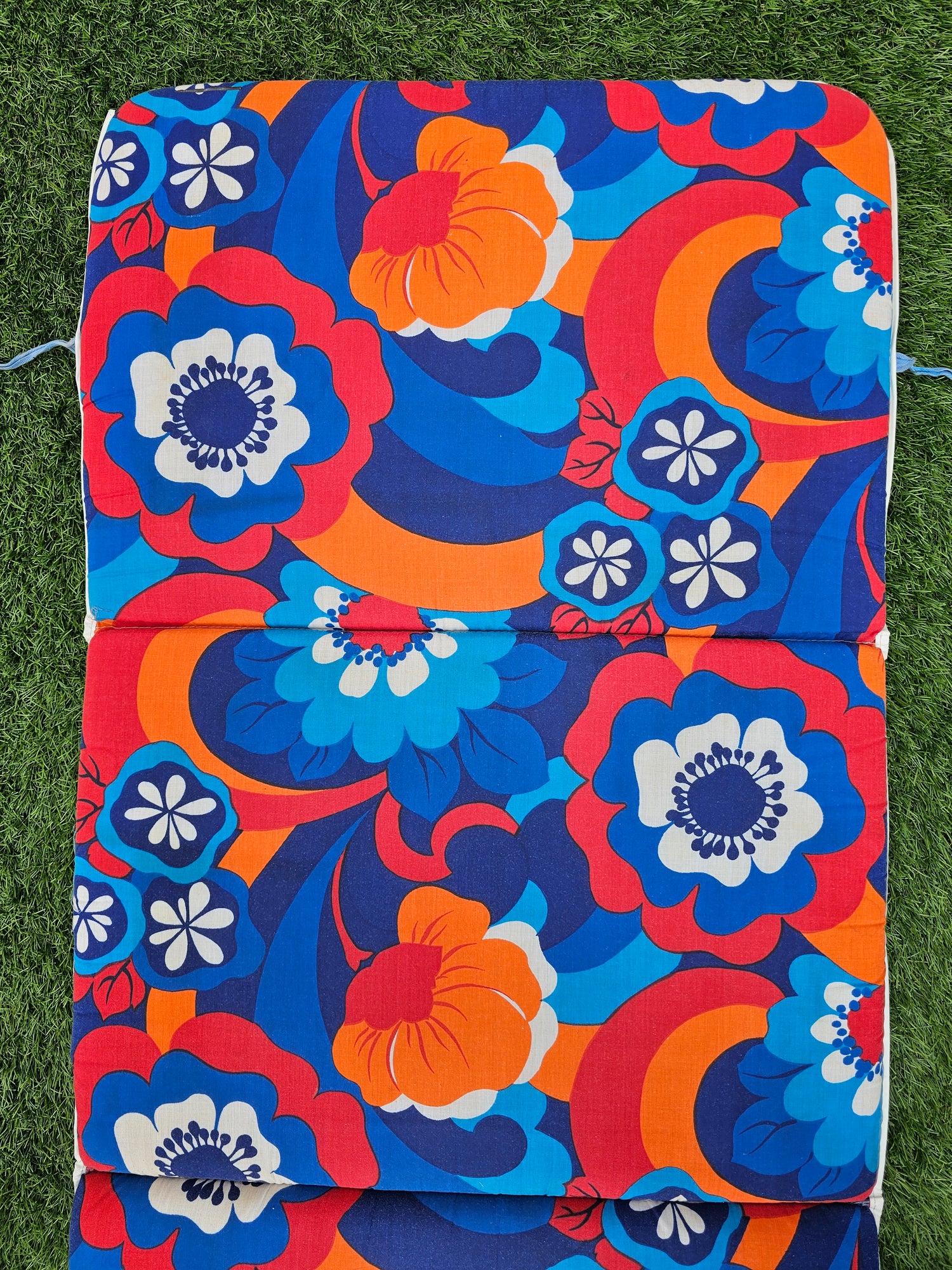 Speldenkussen bloemetjes - diverse varianten - ø7 cm Speldenkussen bloemetjes - diverse varianten - ø7 cm