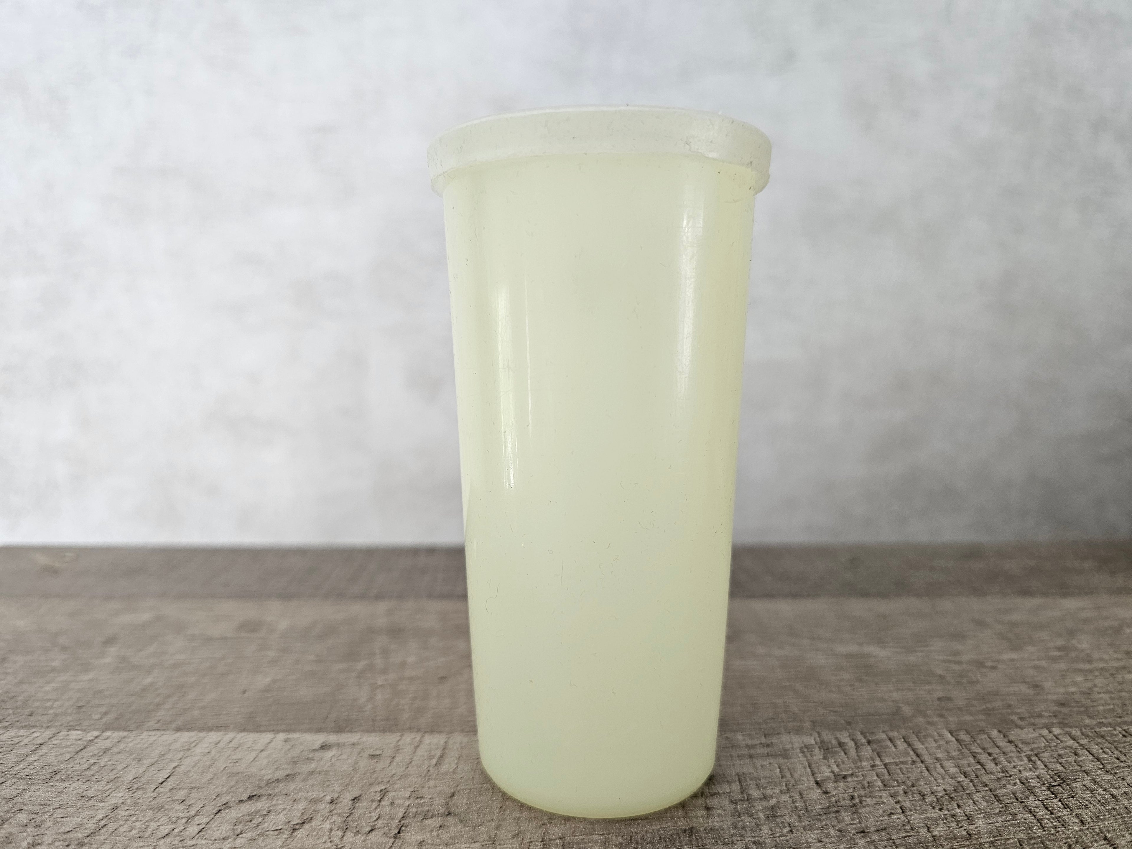 Vintage Tupperware bekers (pastel) met deksel