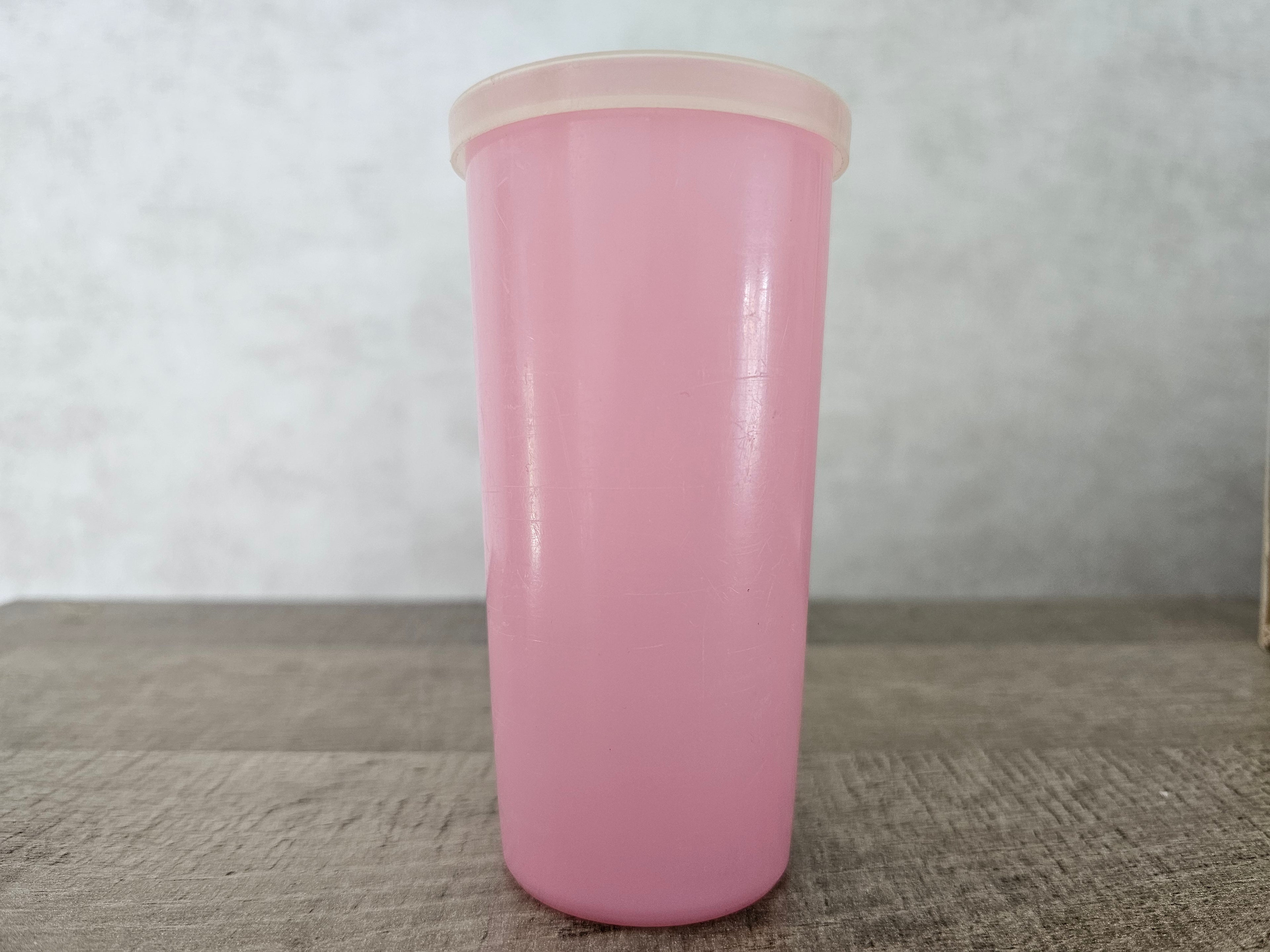 Vintage Tupperware bekers (pastel) met deksel