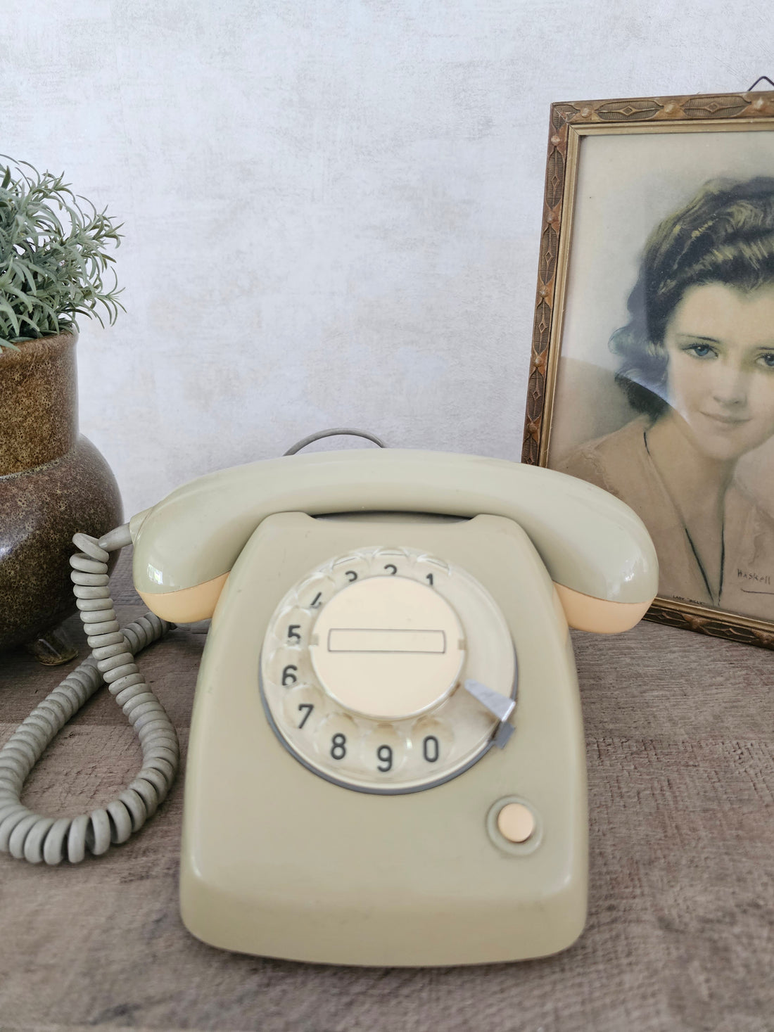 Vintage PTT T65 telefoon met draaischijf