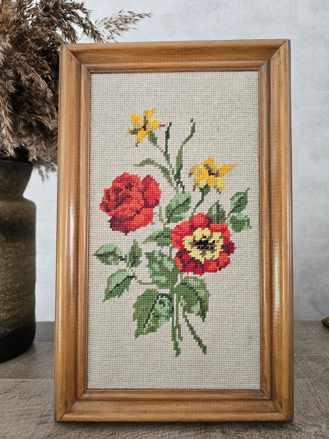 Handgeborduurd schilderij bloemen