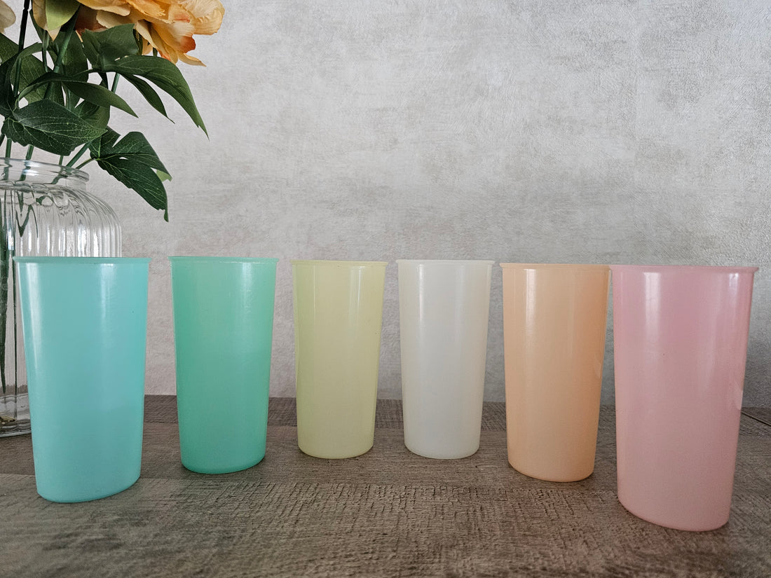 Tupperware bekers pastel kleuren