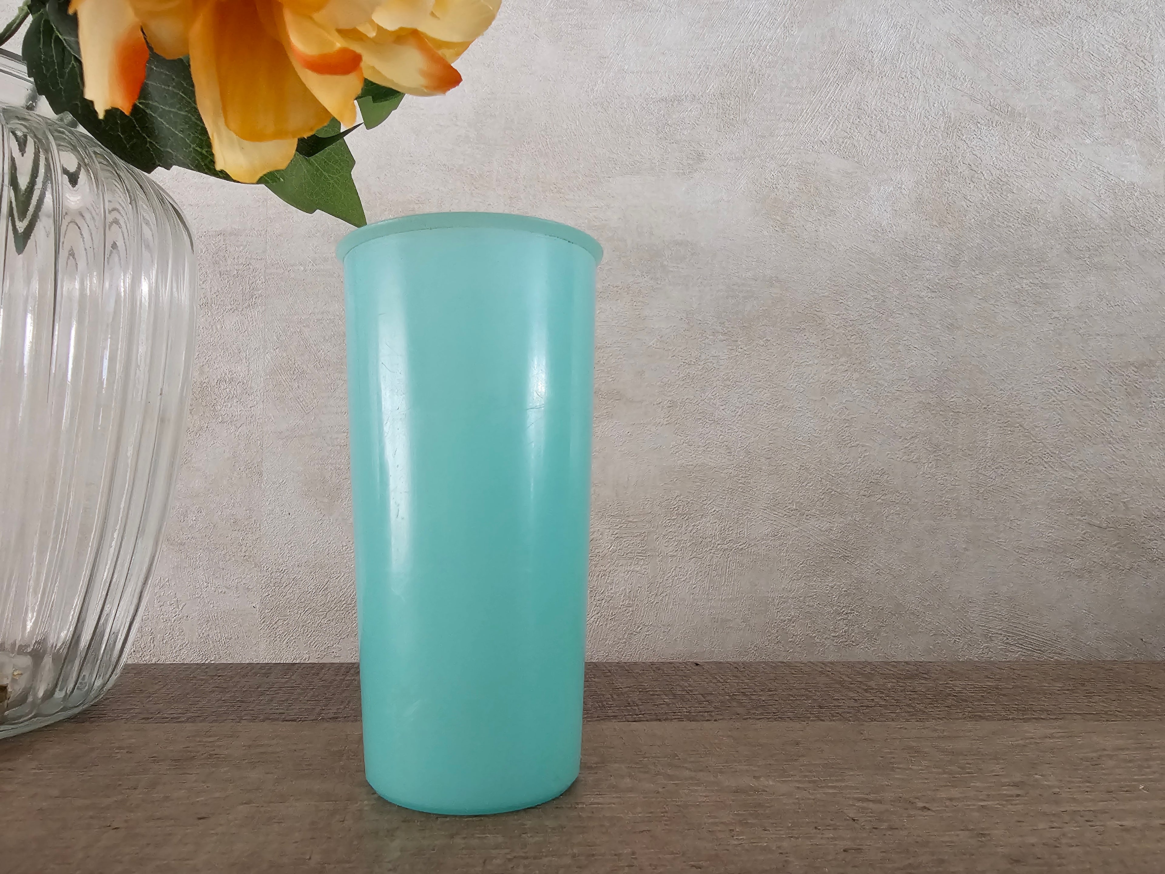 Tupperware bekers pastel kleuren