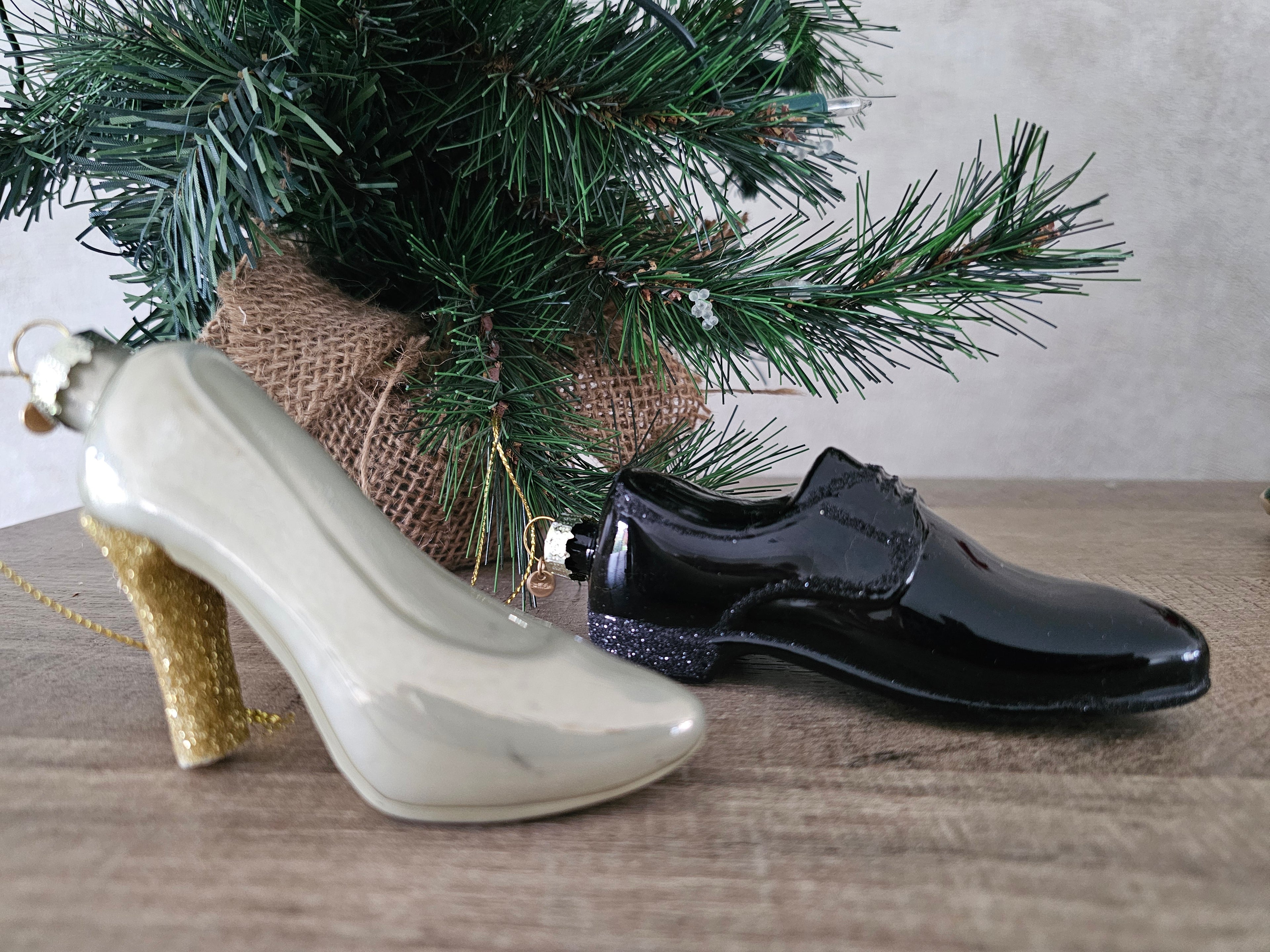 Retro kerstbal schoen dame en heer