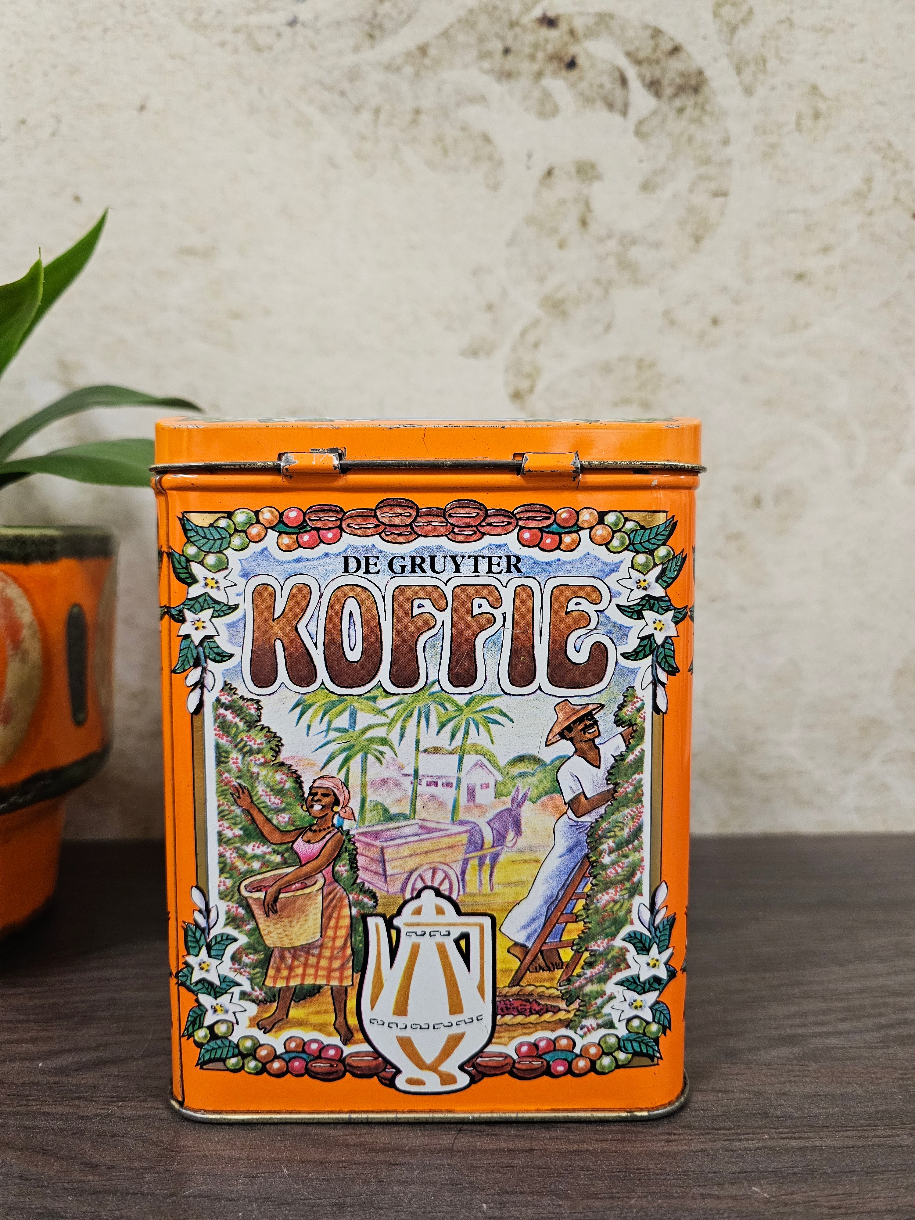 De Gruyter koffie blik oranje