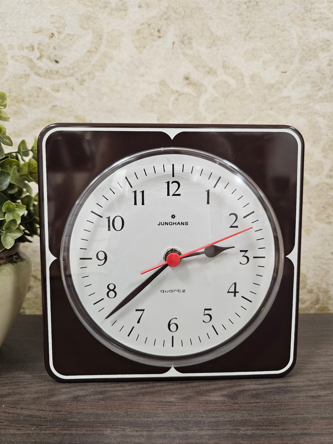 Junghans bruine keuken klok