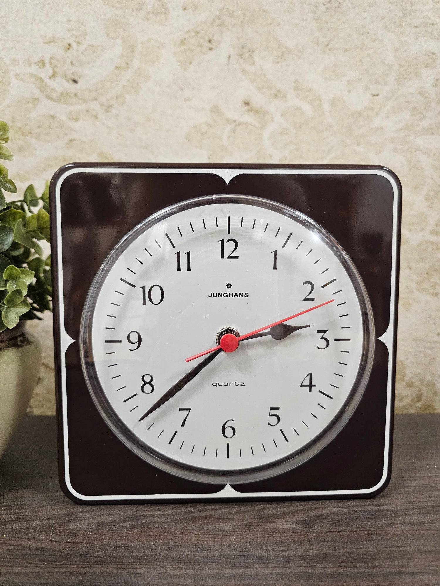 Junghans bruine keuken klok