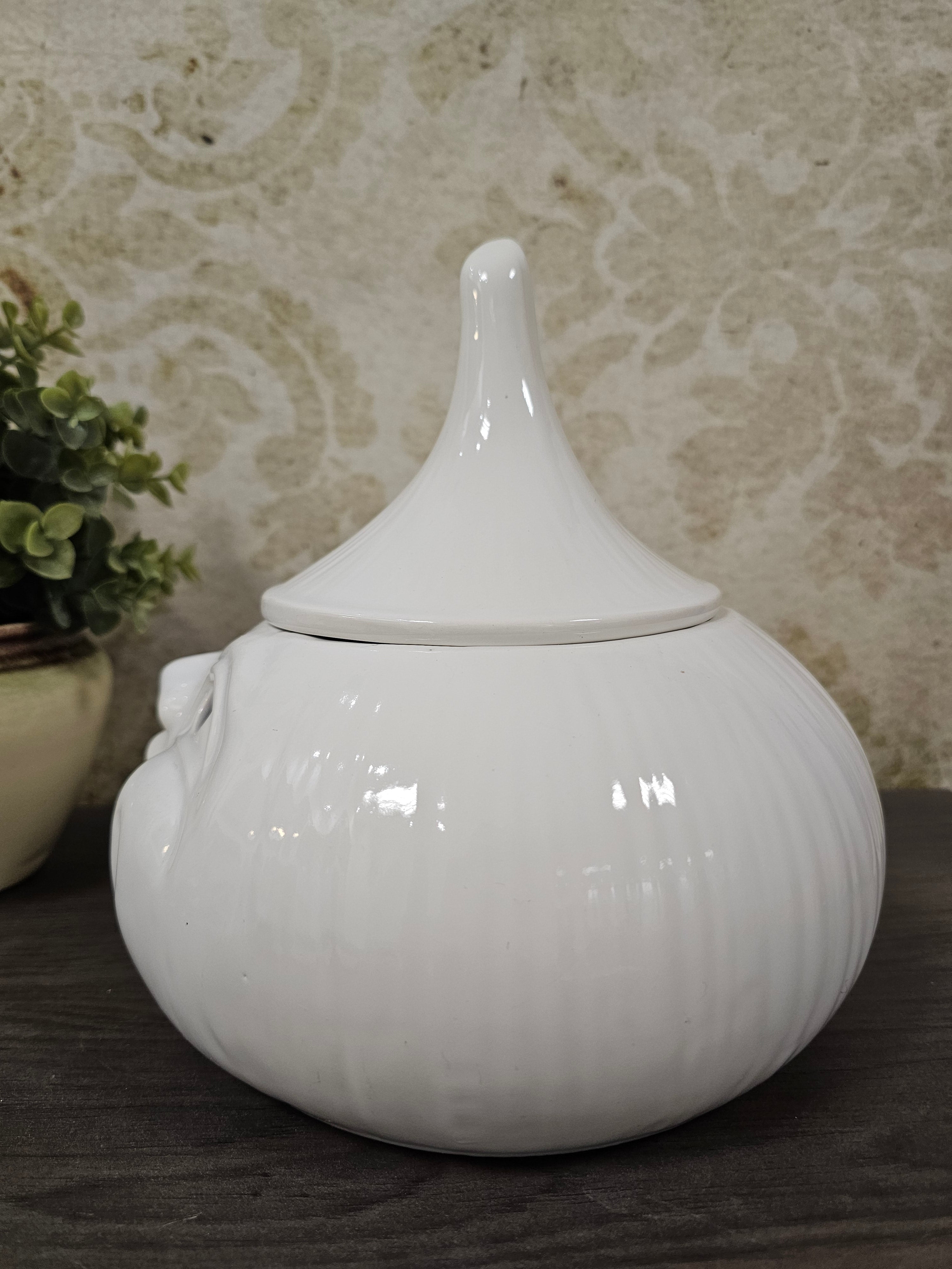Grote vintage uien / knoflookpot met gezicht