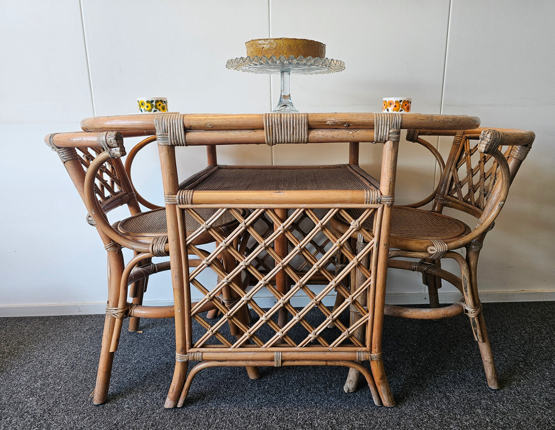 Bistroset rotan tafel met stoelen