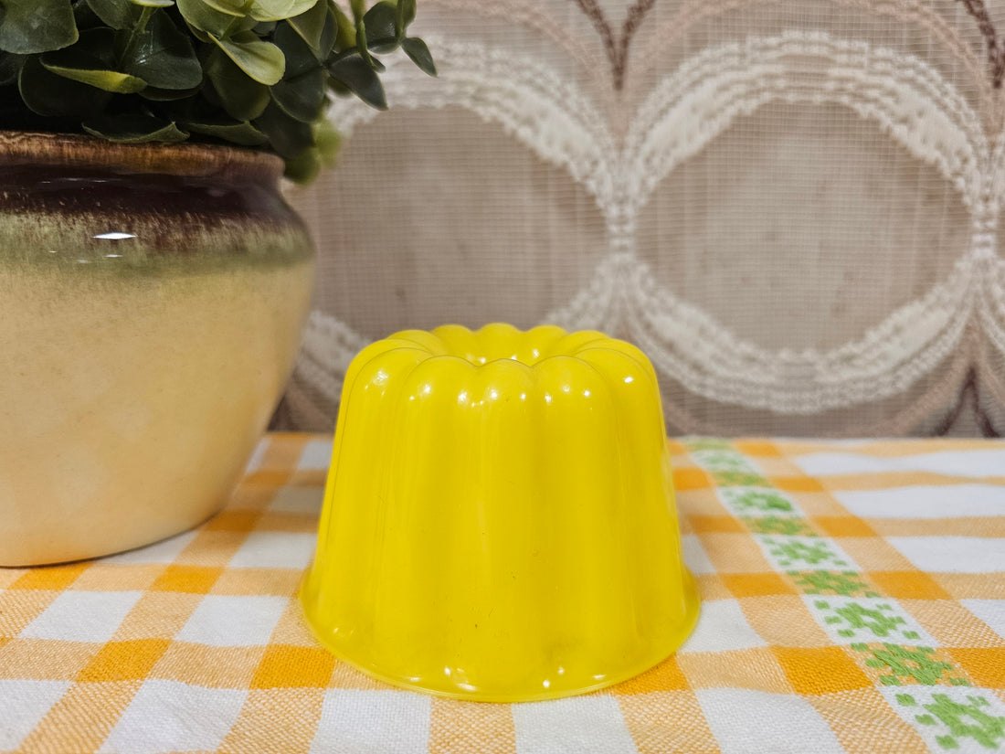 Puddingvorm geel jaren 70