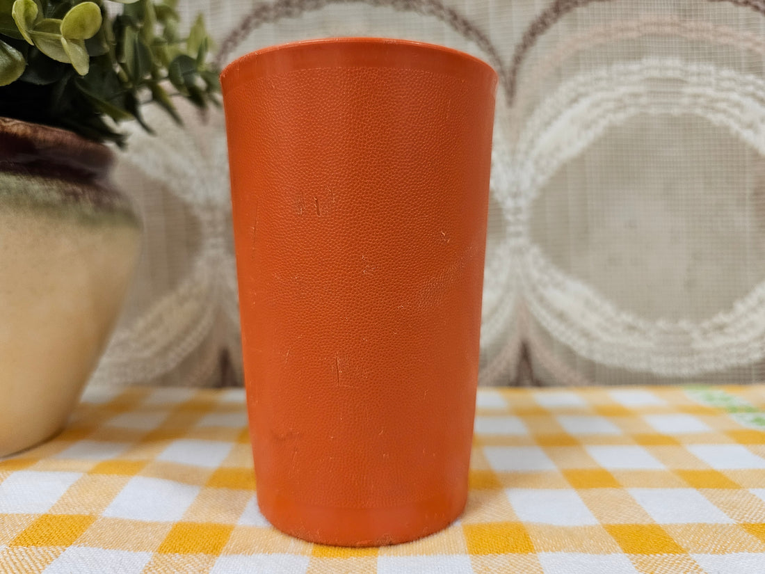 Tupperware beker roestbruin