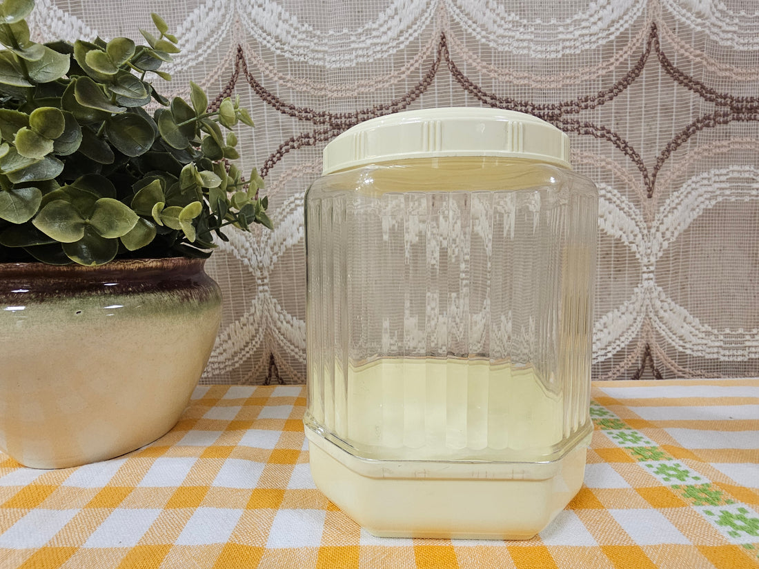 BK vintage kunststof voorraadpot