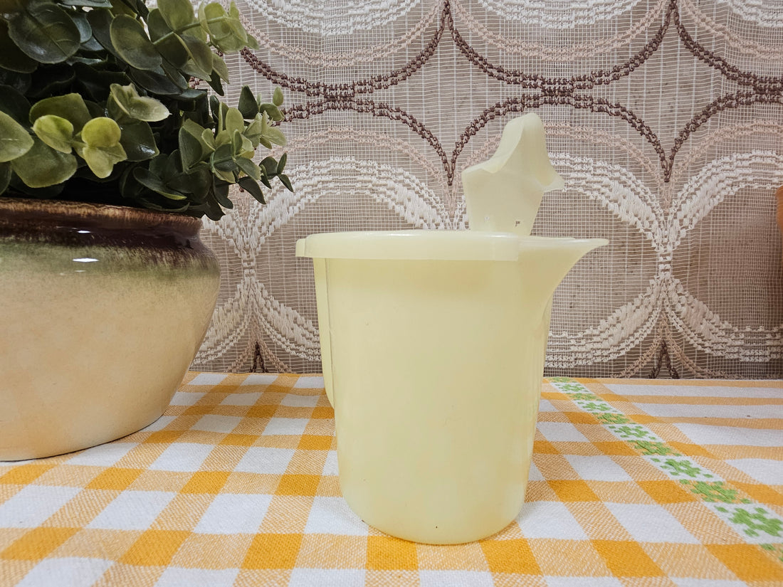 Vintage Tupperware kannetje zachtgeel