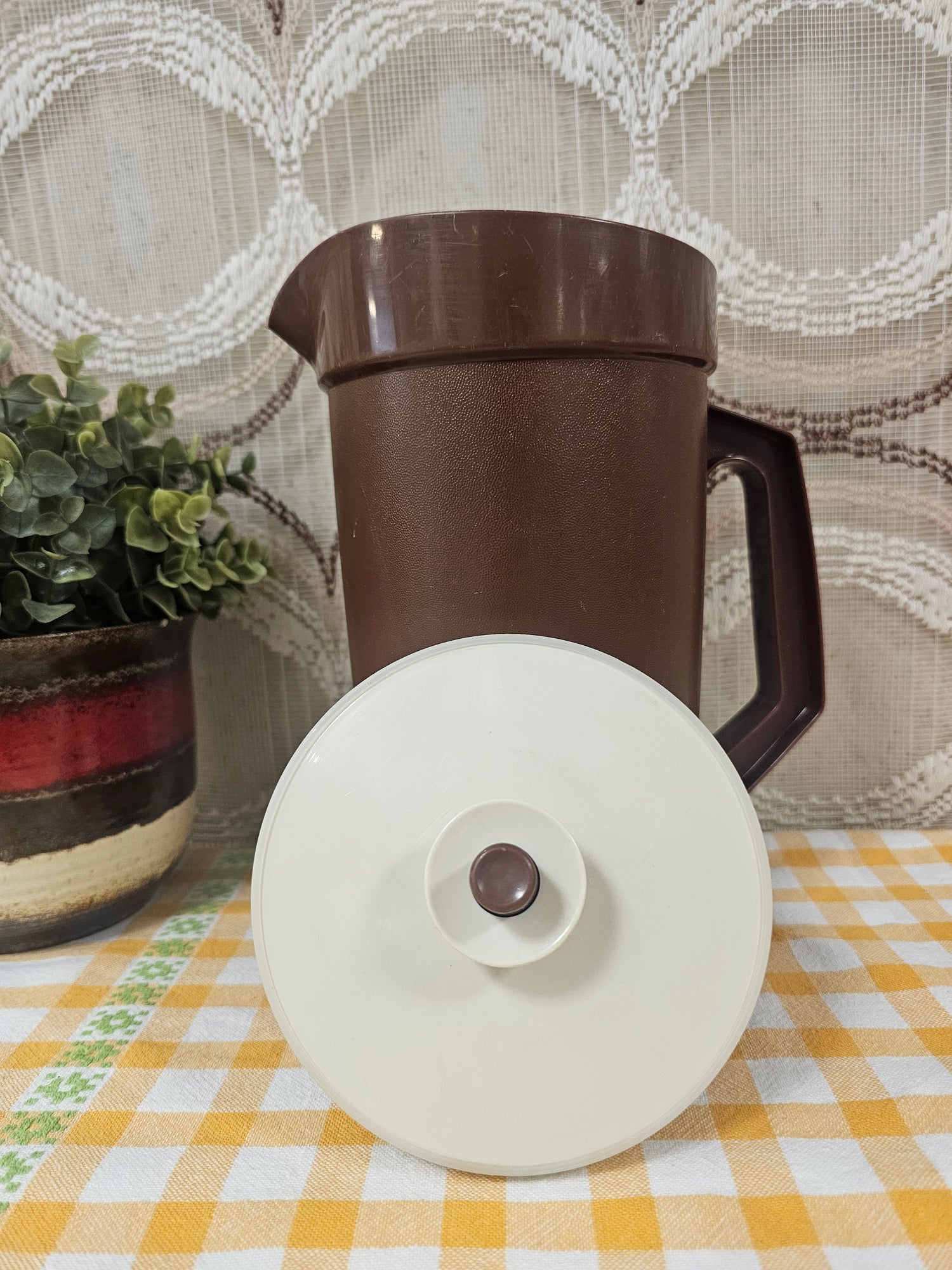 Tupperware bruine kan 2 liter