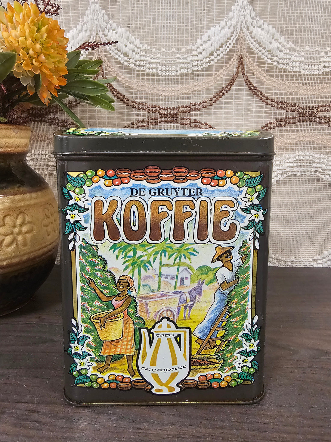 De Gruyter koffie blik bruin groen