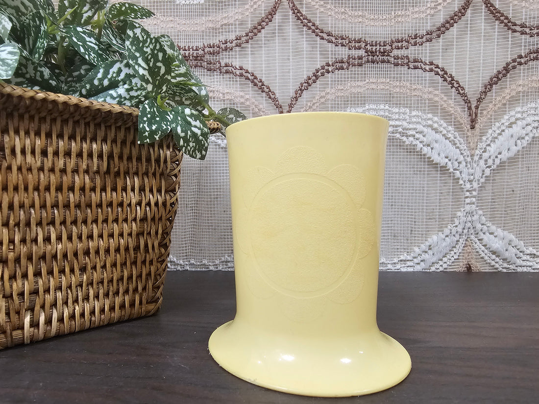 Tupperware kinder beker pastel geel