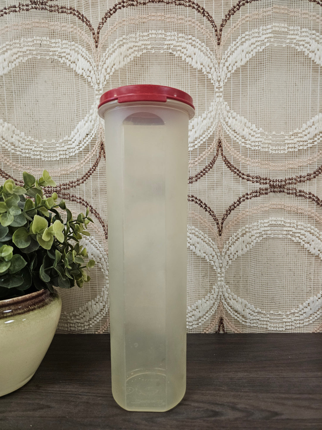 Tupperware spaghetti bus