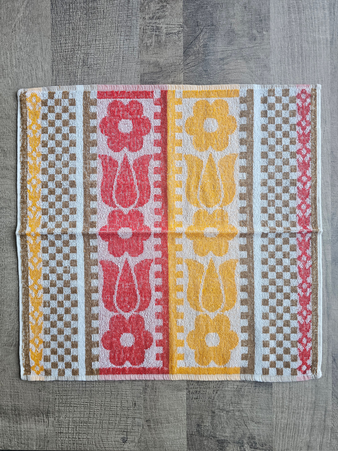 Vintage keukenhanddoek oranje rood gebloemd