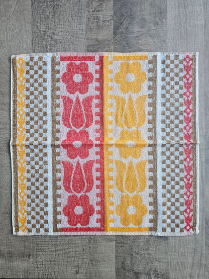 Vintage keukenhanddoek oranje rood gebloemd