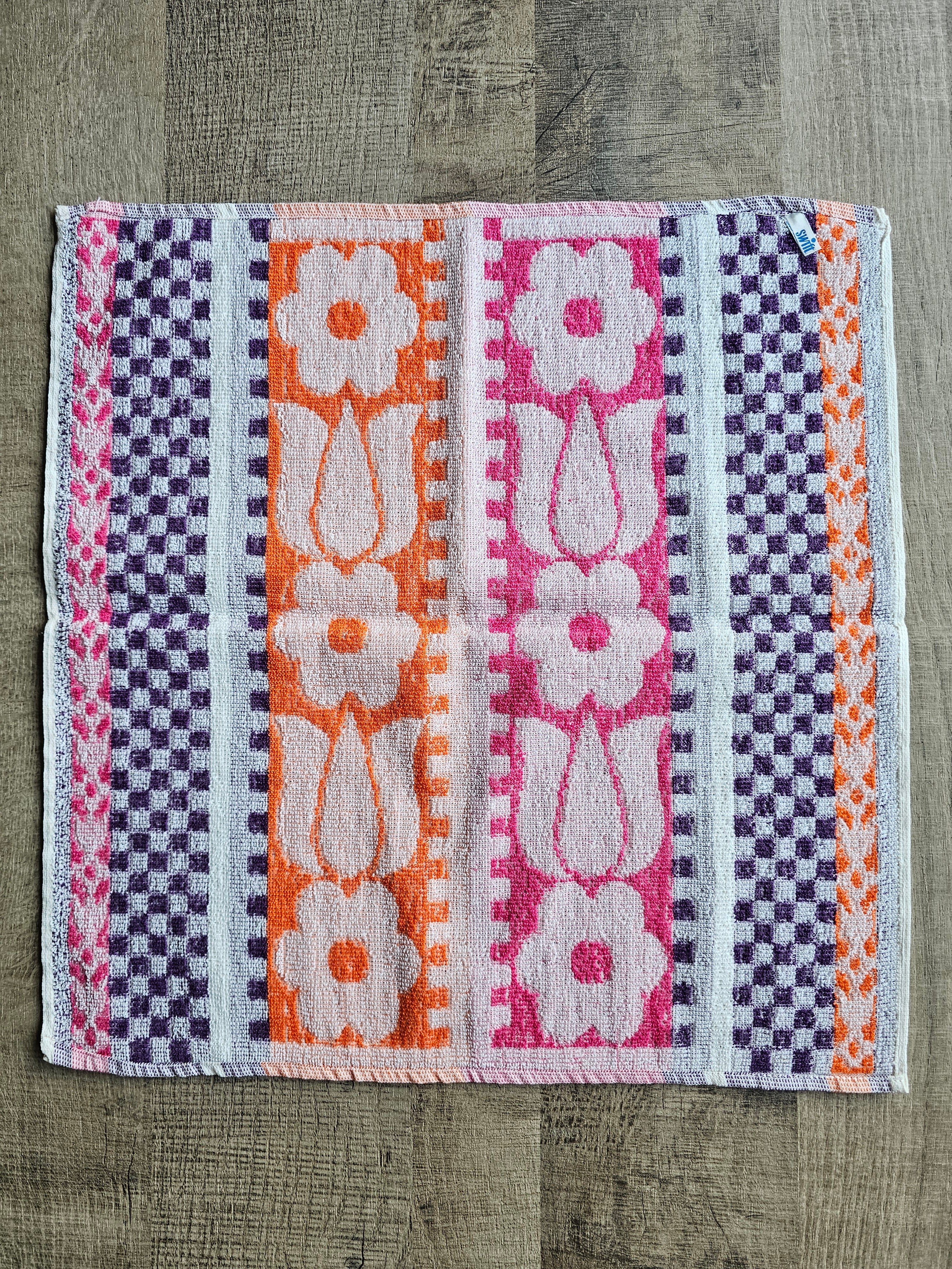 Vintage keuken handdoek oranje roze bloemen
