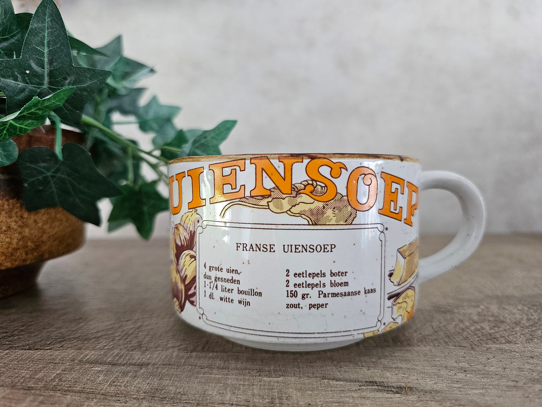 Vintage soepkom Uiensoep met recept