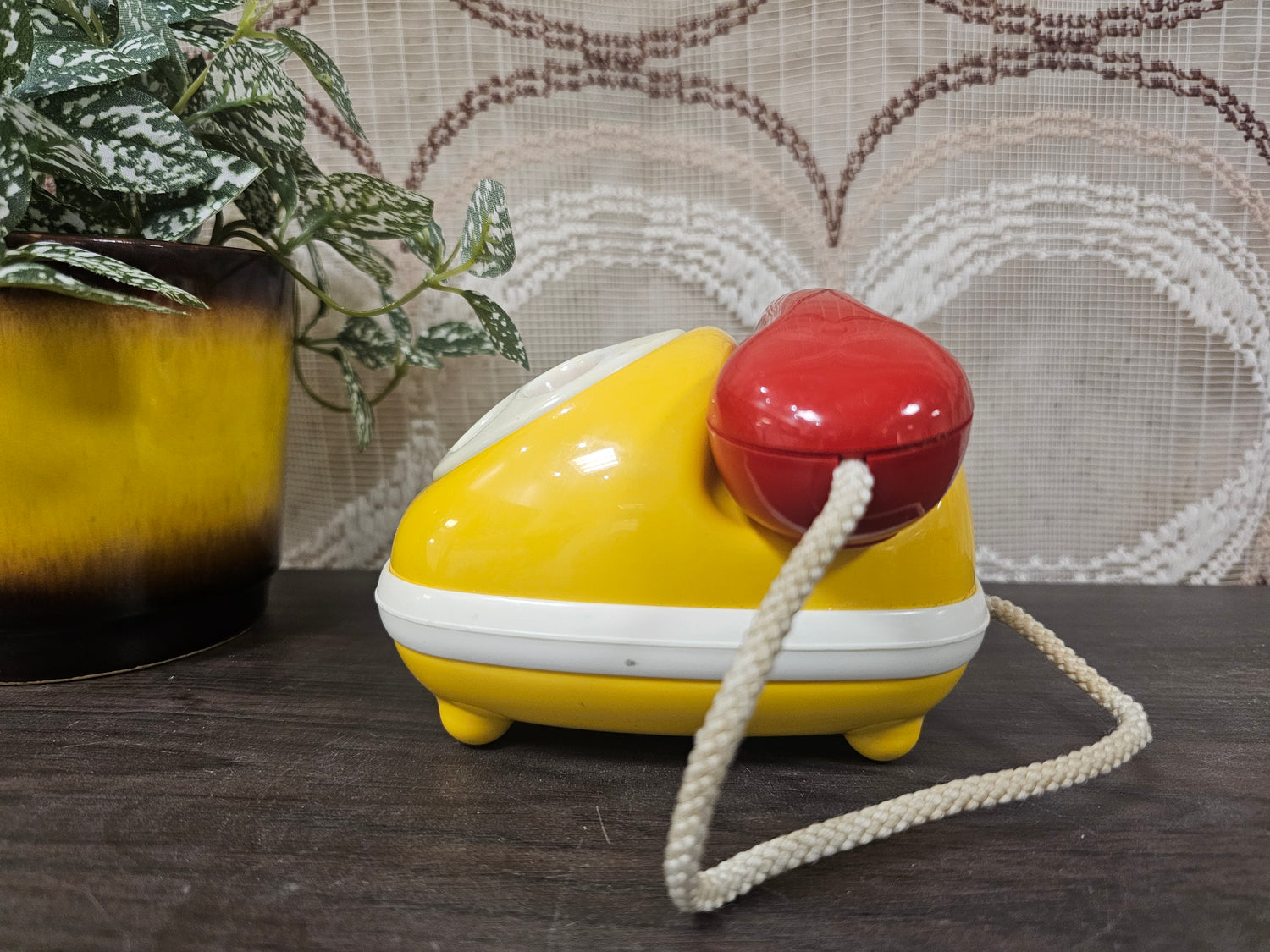 Ambi toys vintage speelgoed telefoon
