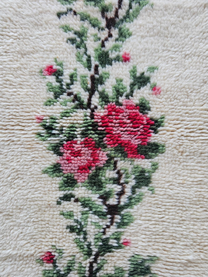 Smyrna handgeknoopt vintage kleed crème met rozen 86 x 35 cm
