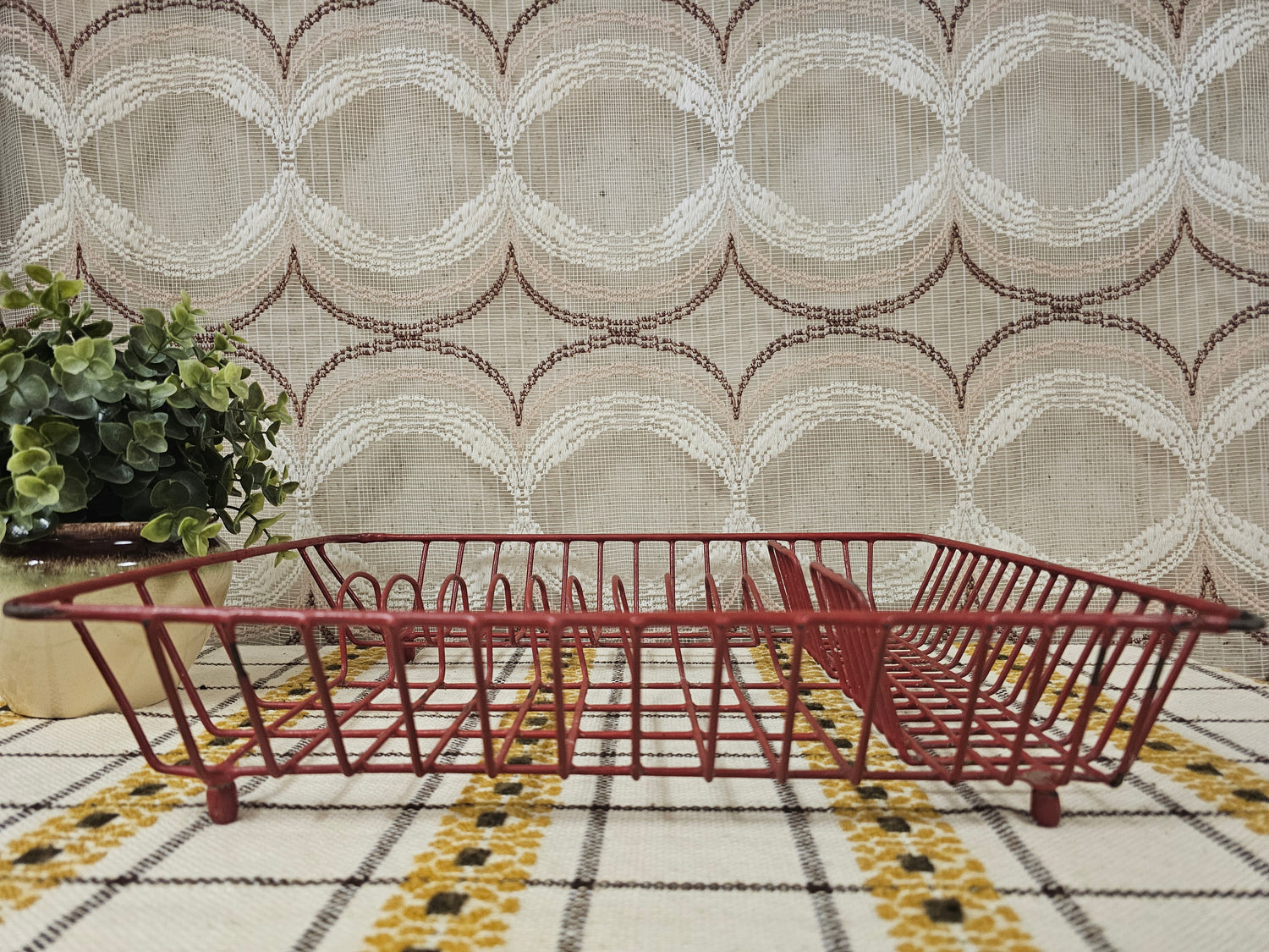 Vintage rood metalen afdruiprek jaren ’70 – 34 x 40,5 cm