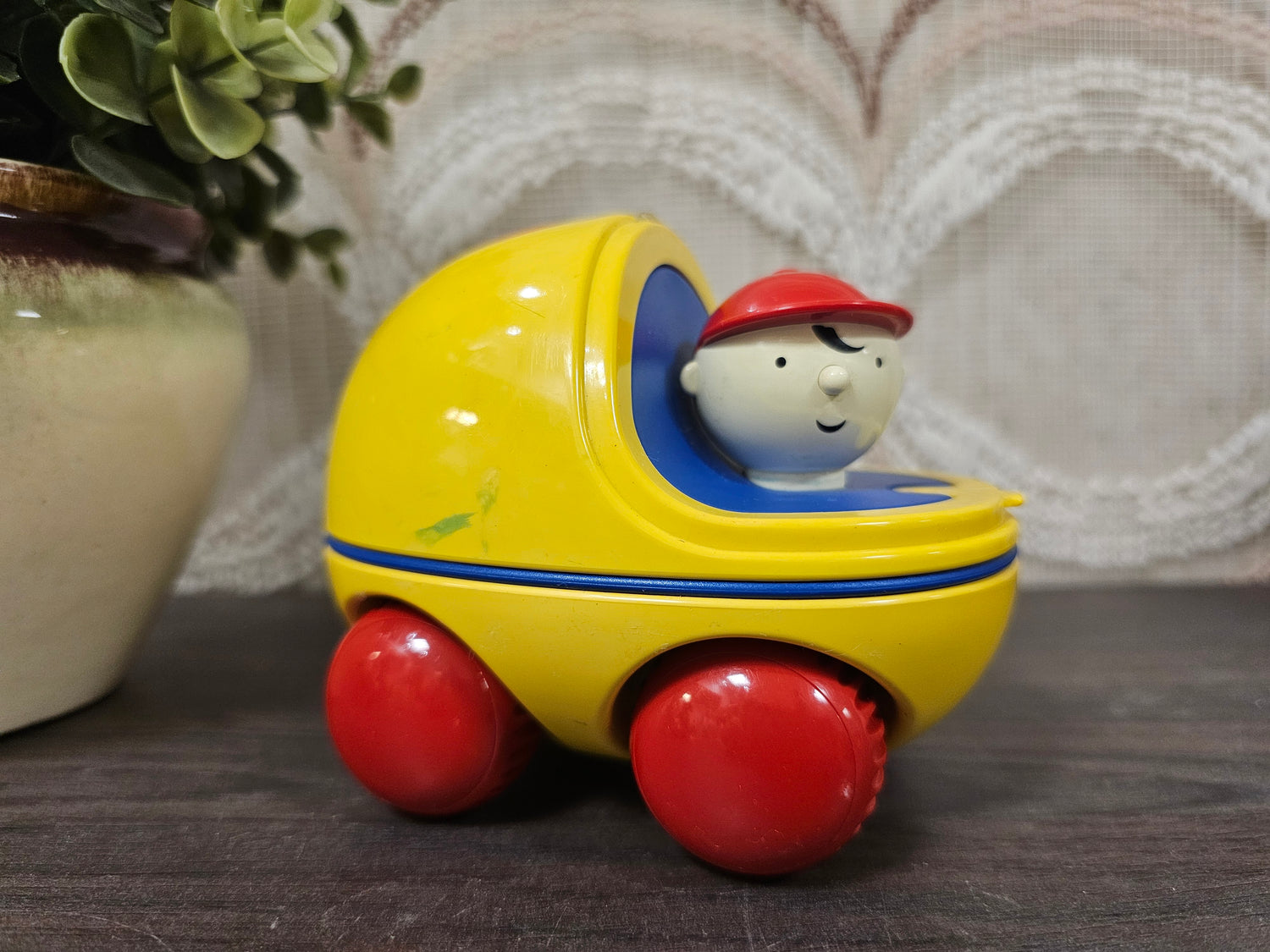 Ambi Toys gele kleine auto