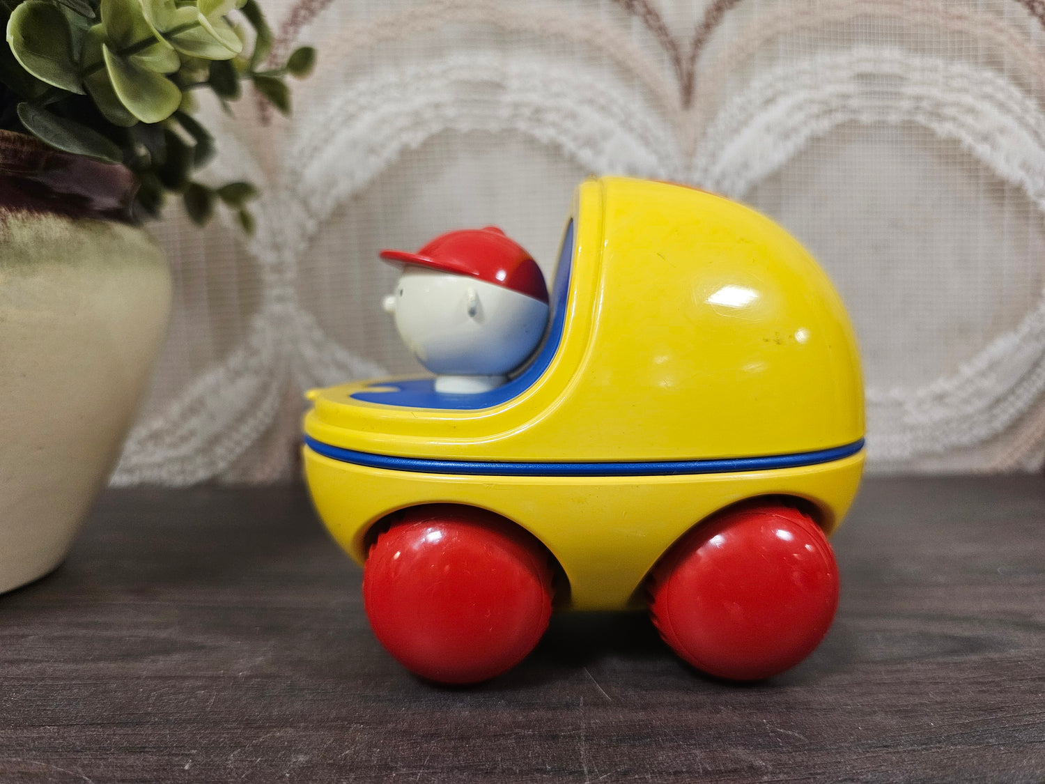 Ambi Toys gele kleine auto